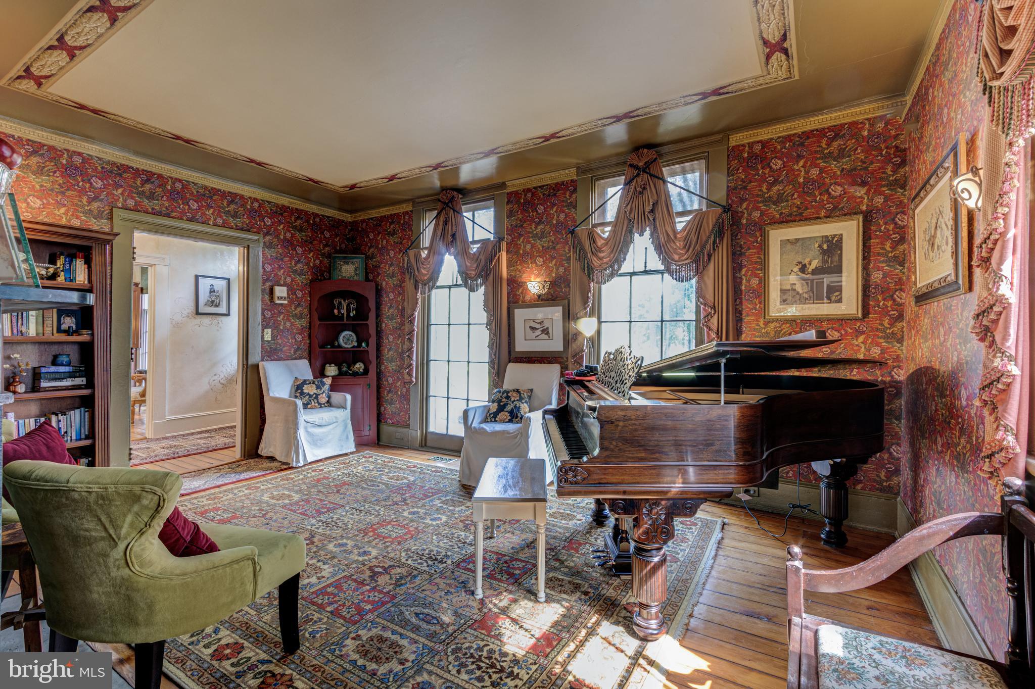 ROCHELLE MEADOWS - Residential