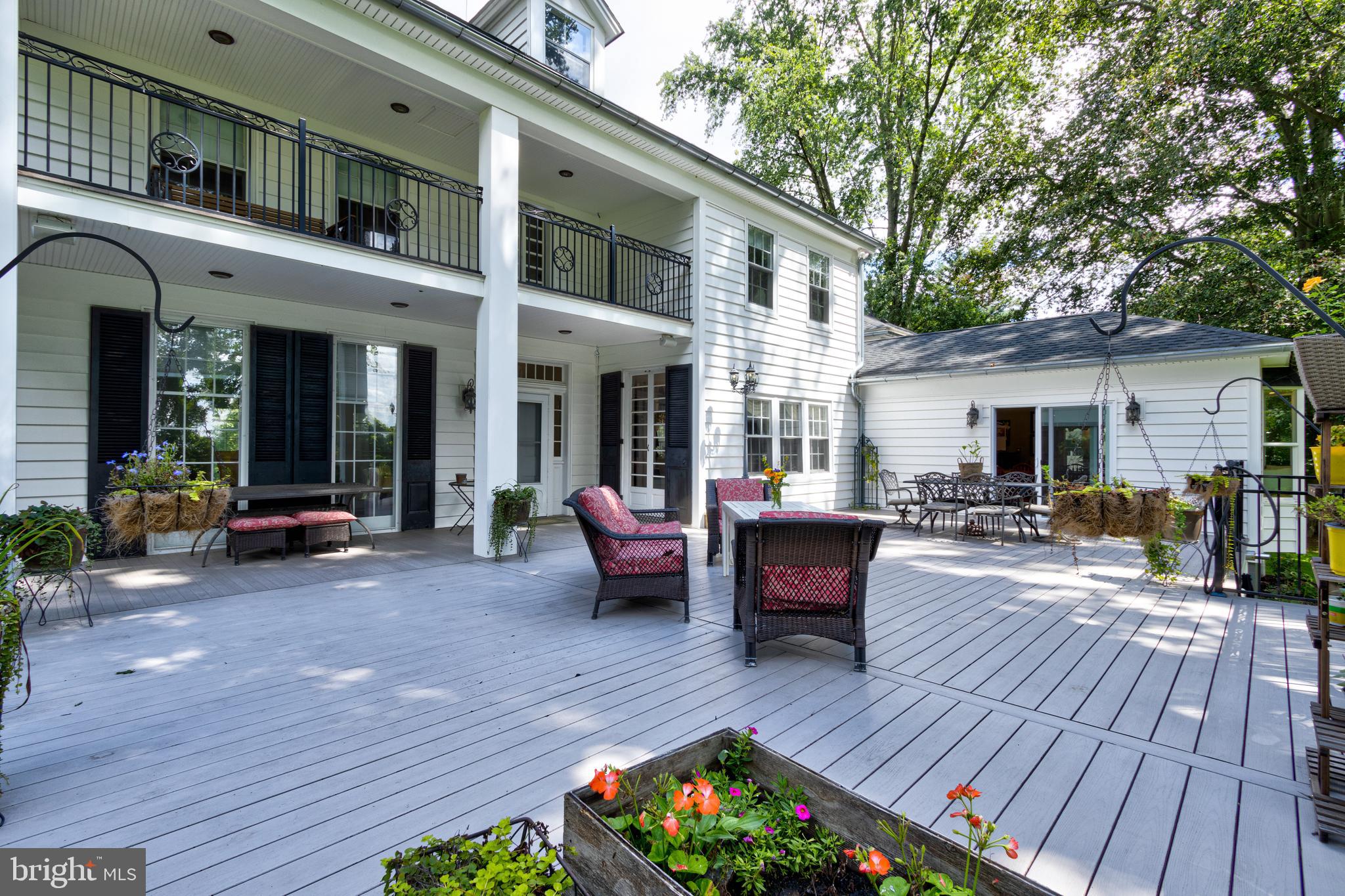 ROCHELLE MEADOWS - Residential