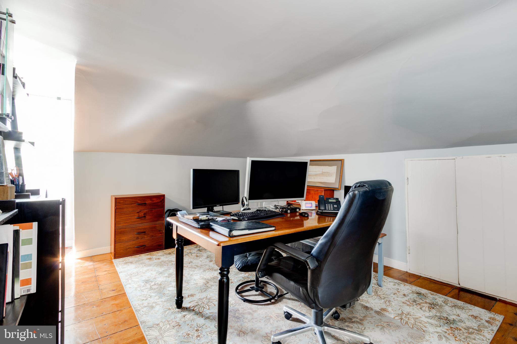 ROCHELLE MEADOWS - Residential