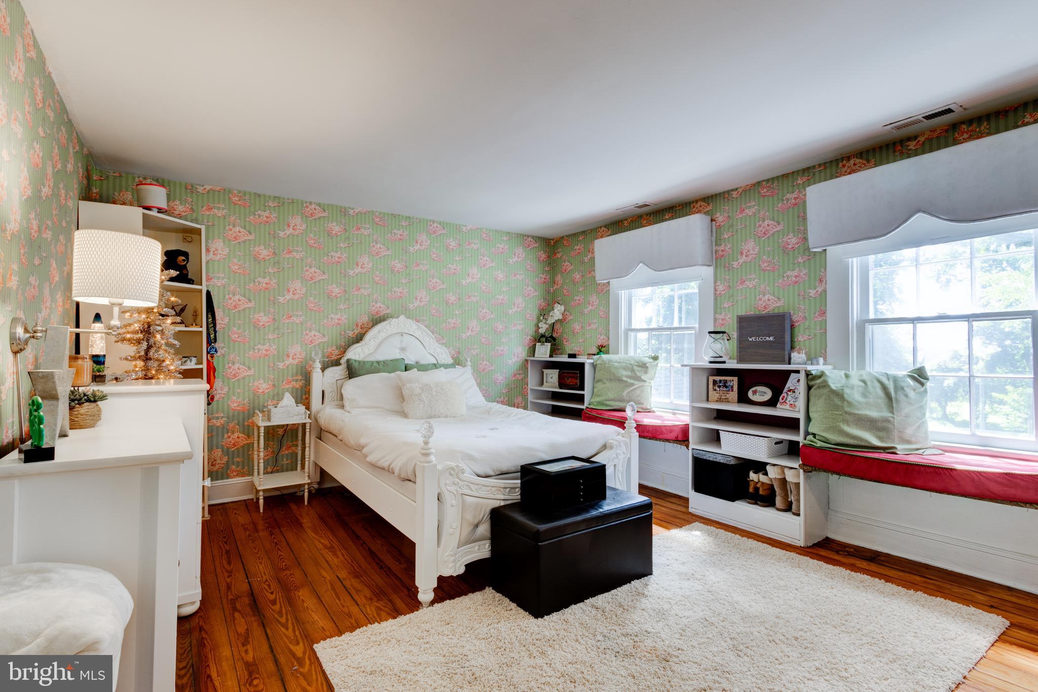 ROCHELLE MEADOWS - Residential