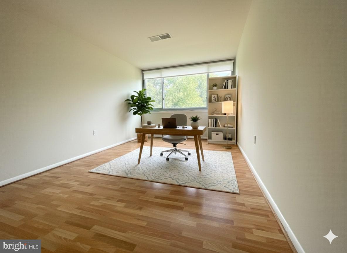 BRIARWOOD COURT - Residential Lease