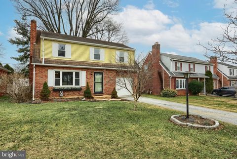 Homes For Sale - 1960 Bannister Street<br/> New York, PA 17404