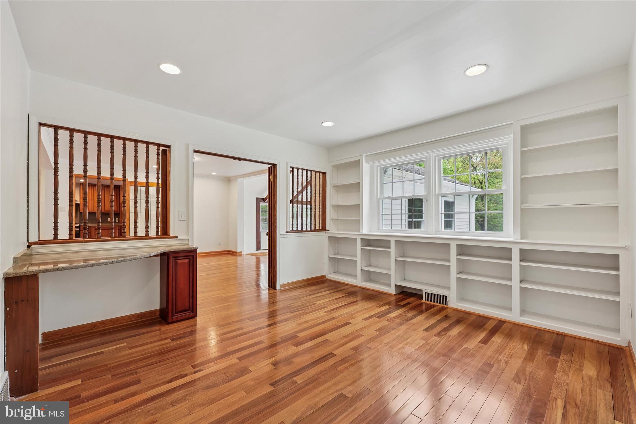 GLADWYNE - Residential