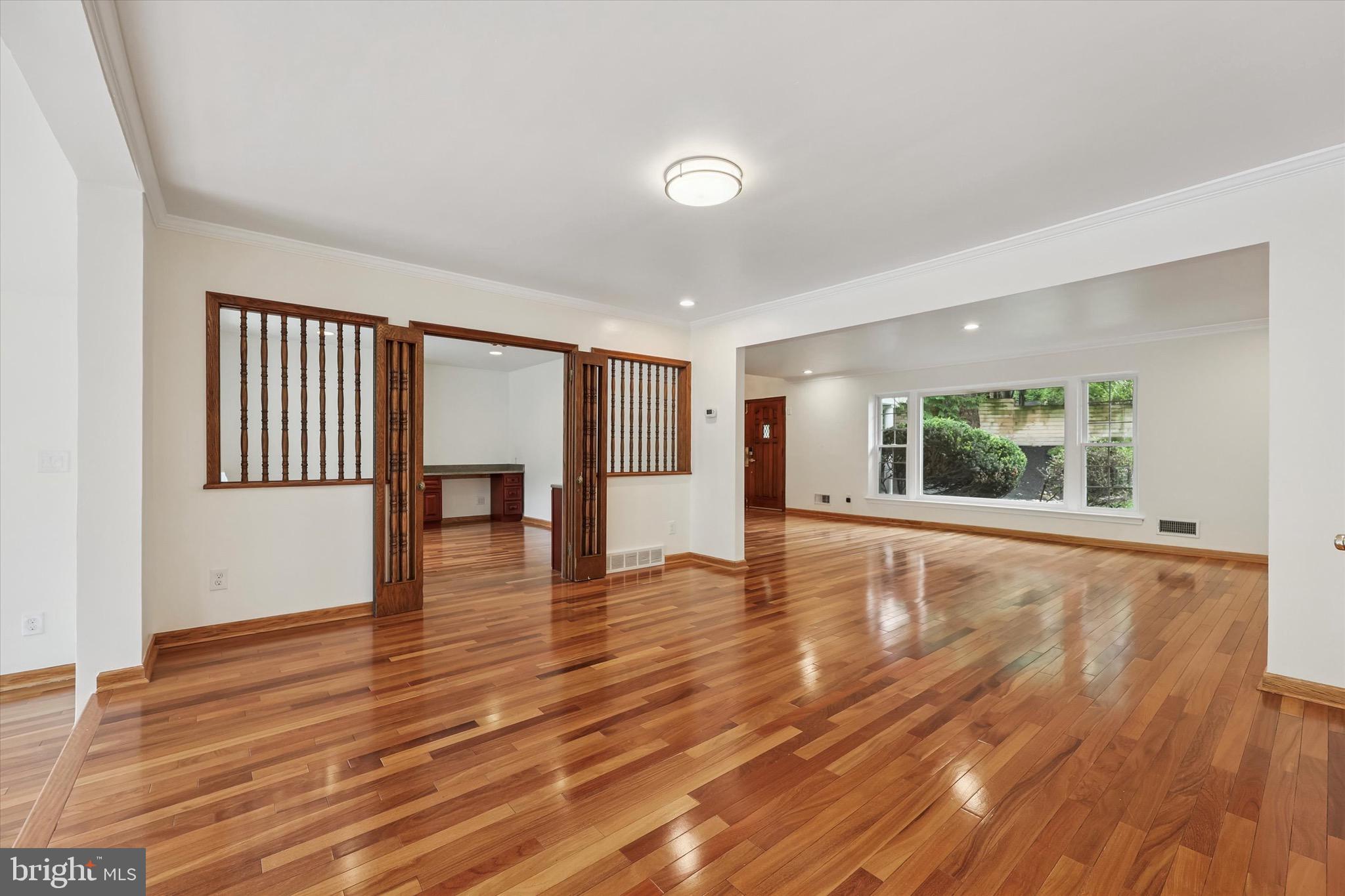 GLADWYNE - Residential