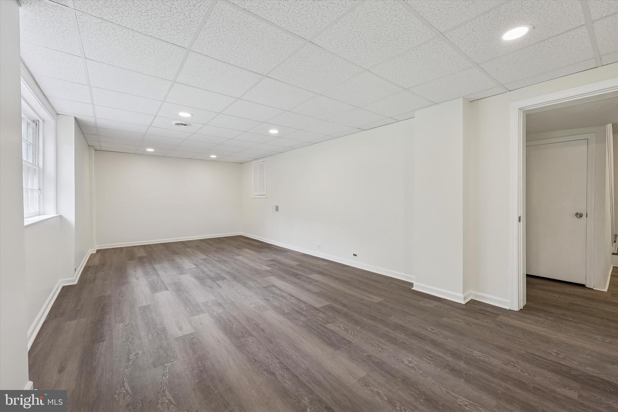 GLADWYNE - Residential