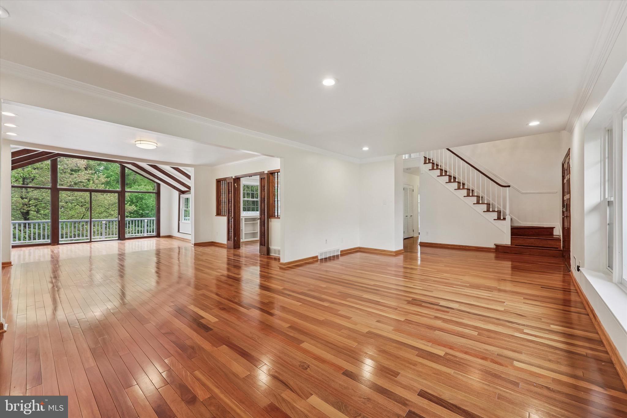 GLADWYNE - Residential