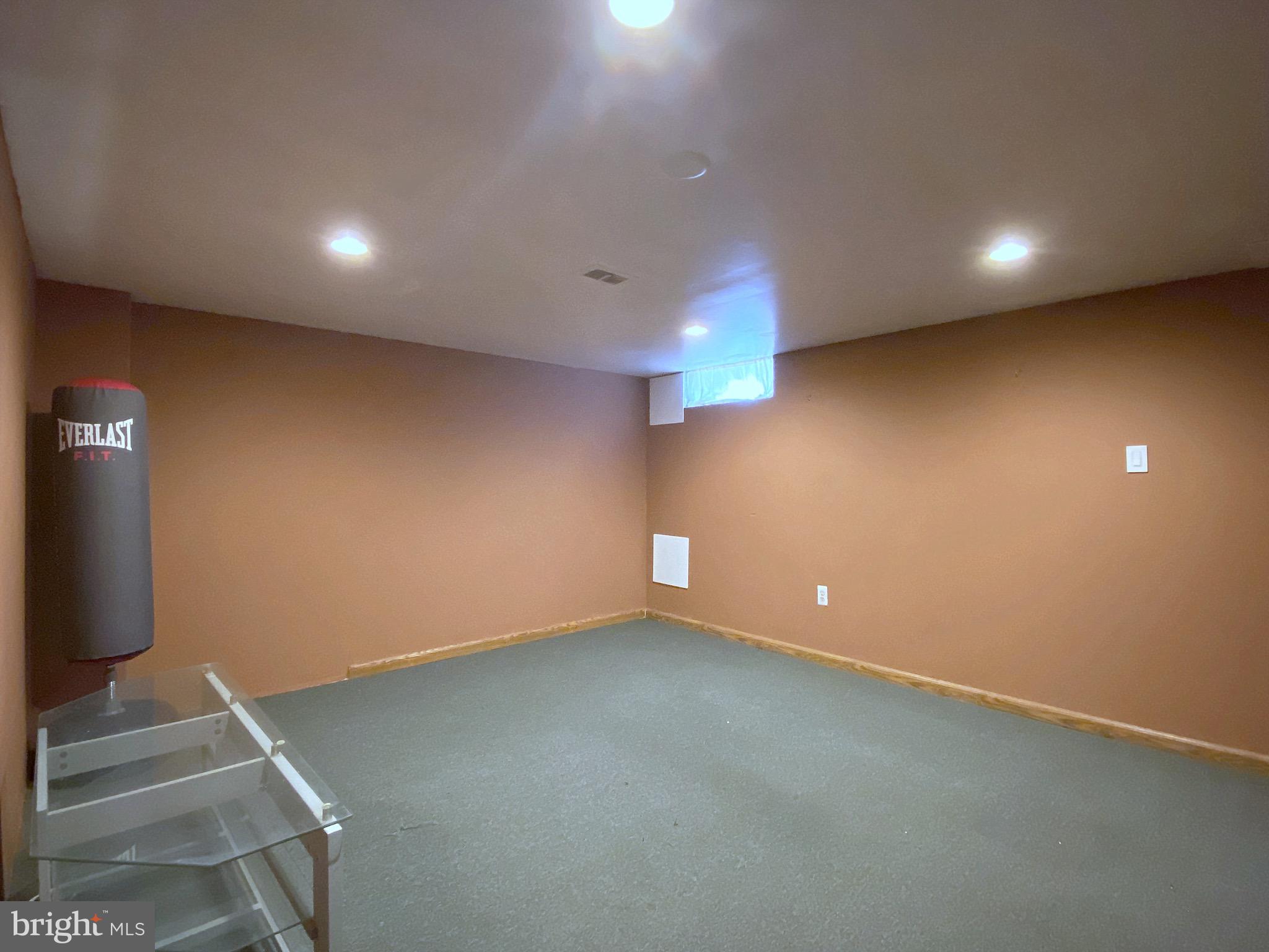 EASTFIELD - Residential