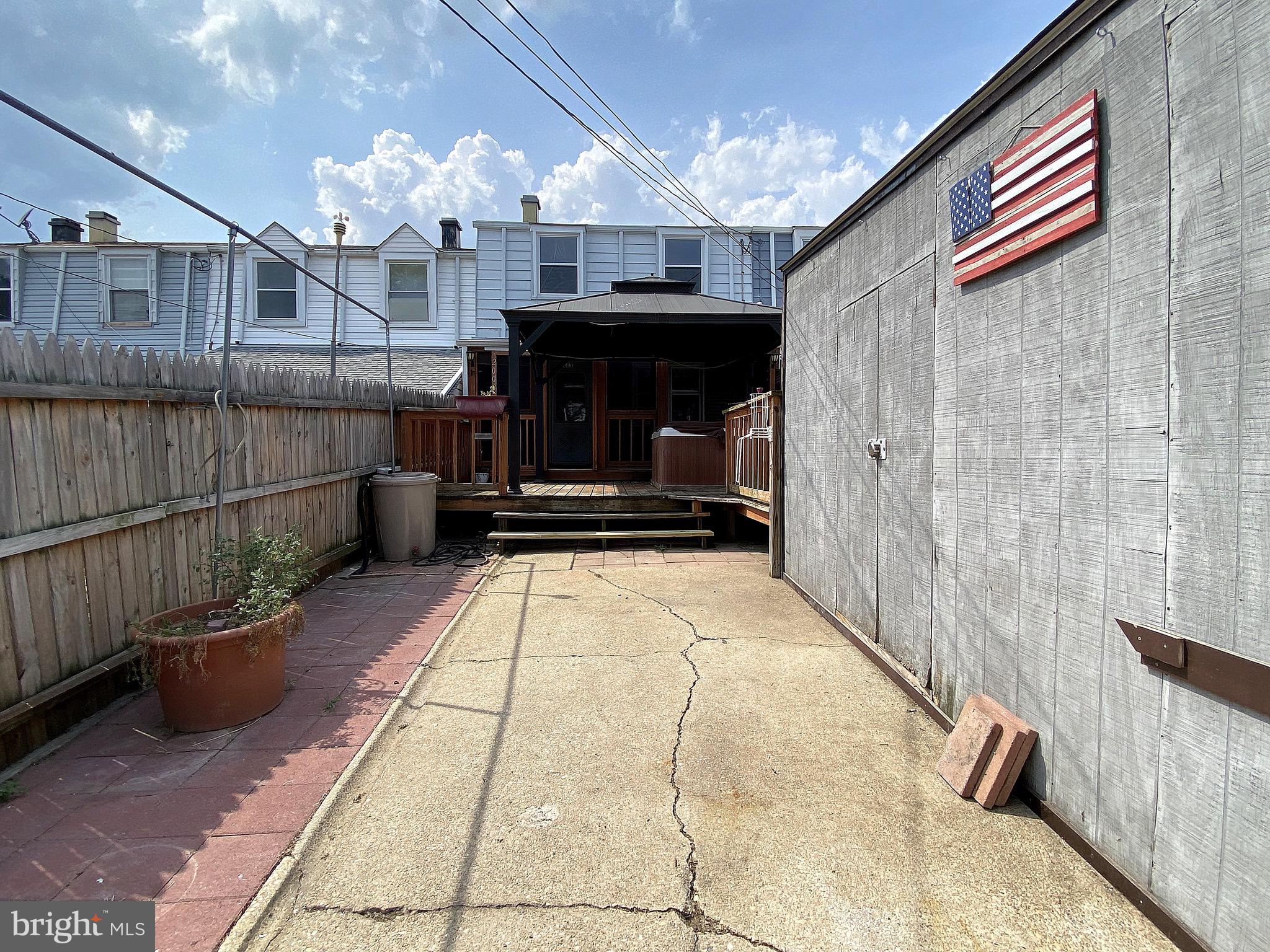 EASTFIELD - Residential