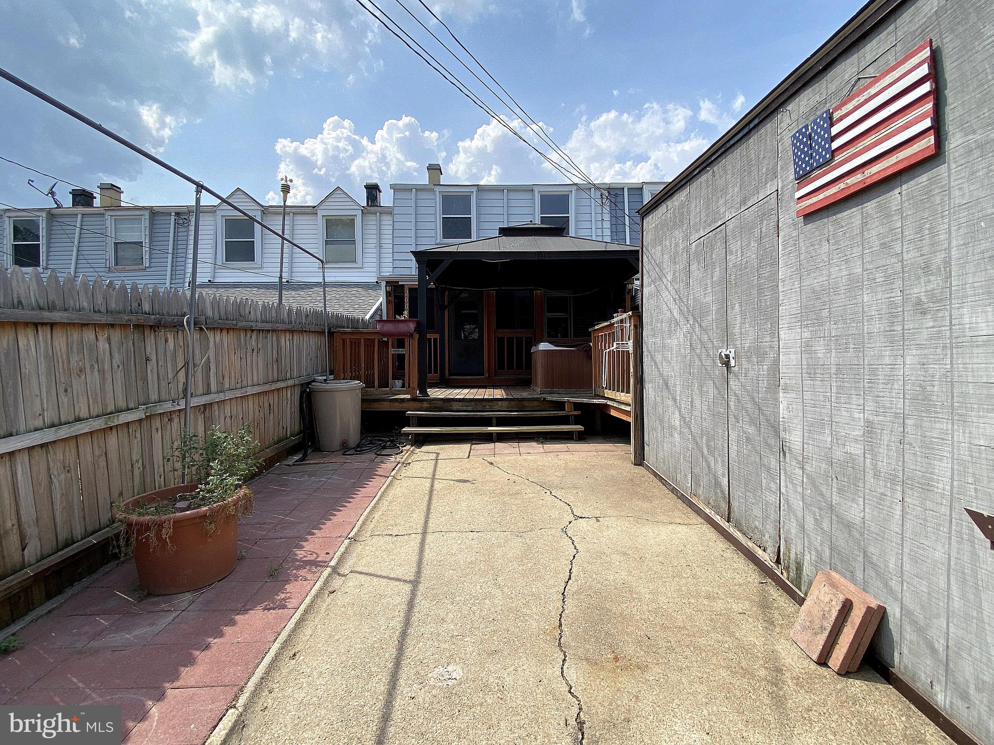 EASTFIELD - Residential