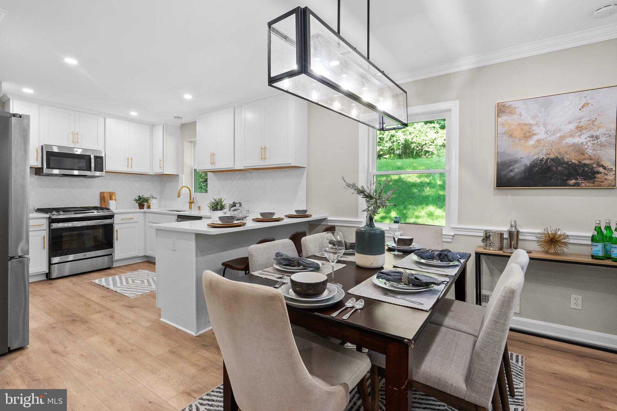 CAROLE HIGHLANDS - Residential