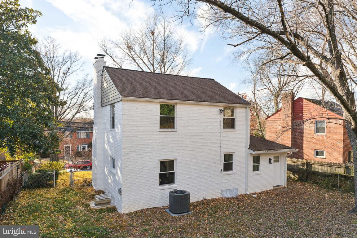 CAROLE HIGHLANDS - Residential