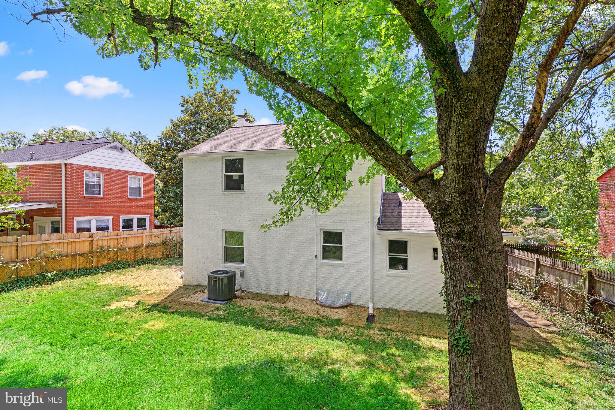 CAROLE HIGHLANDS - Residential