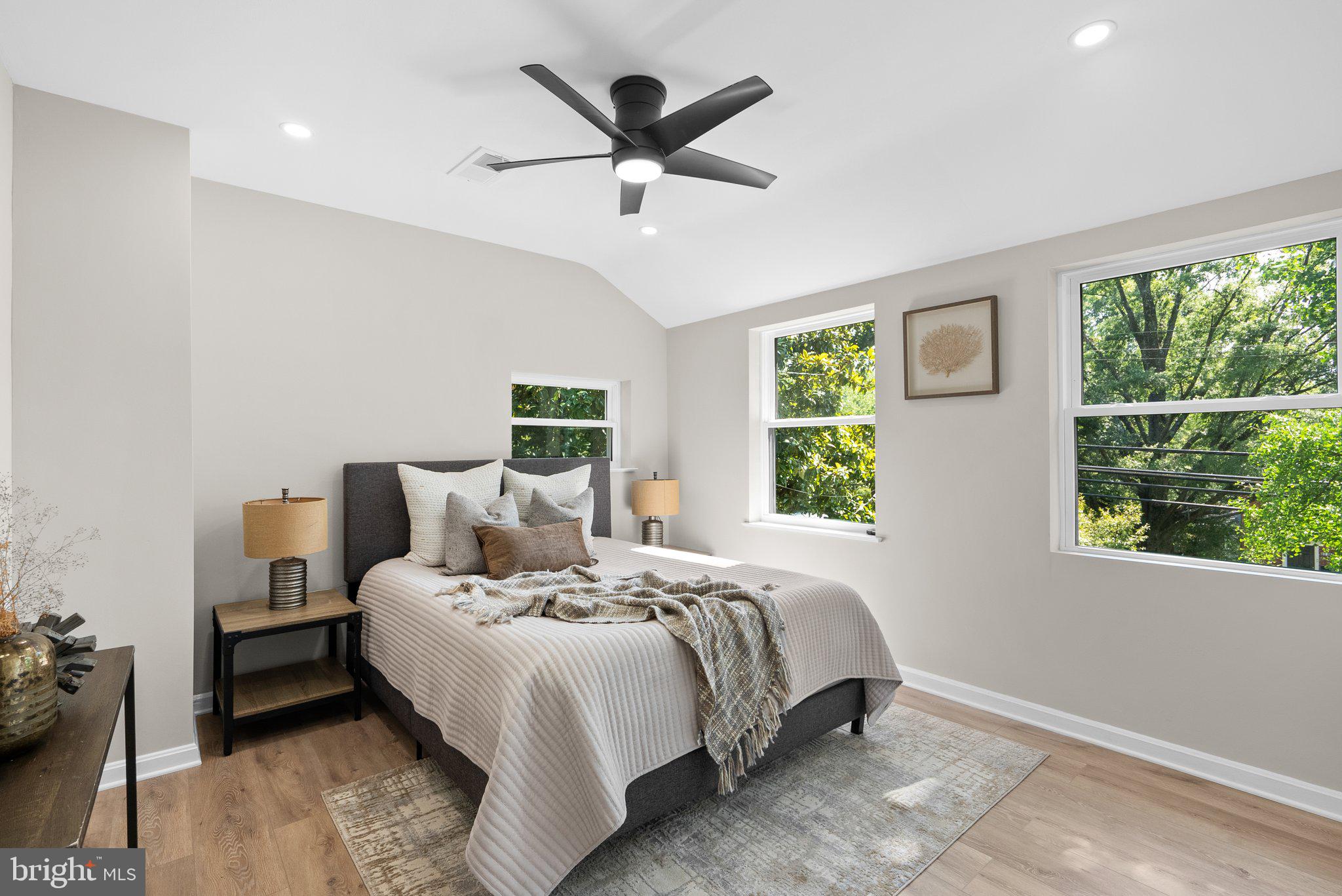 CAROLE HIGHLANDS - Residential