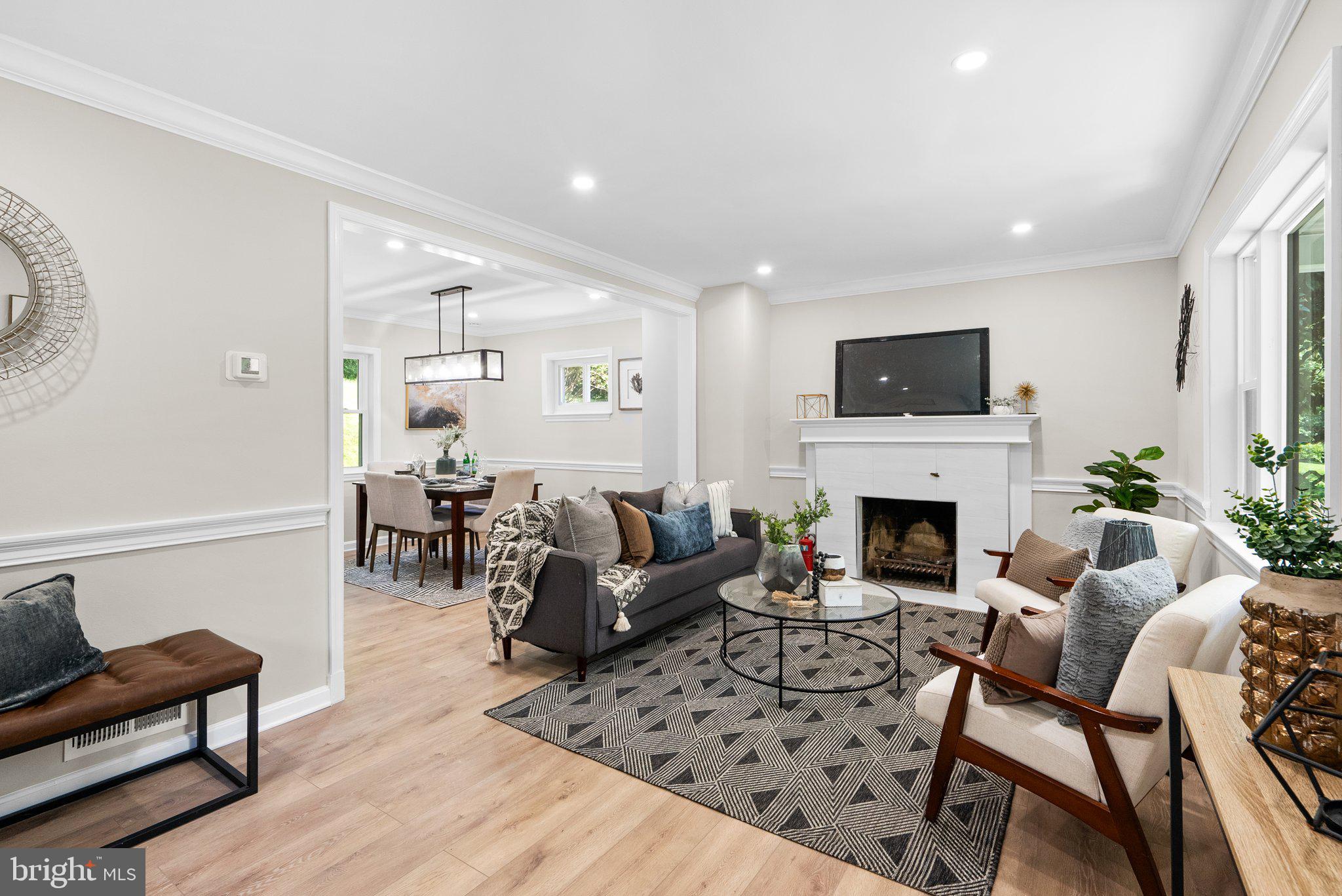 CAROLE HIGHLANDS - Residential