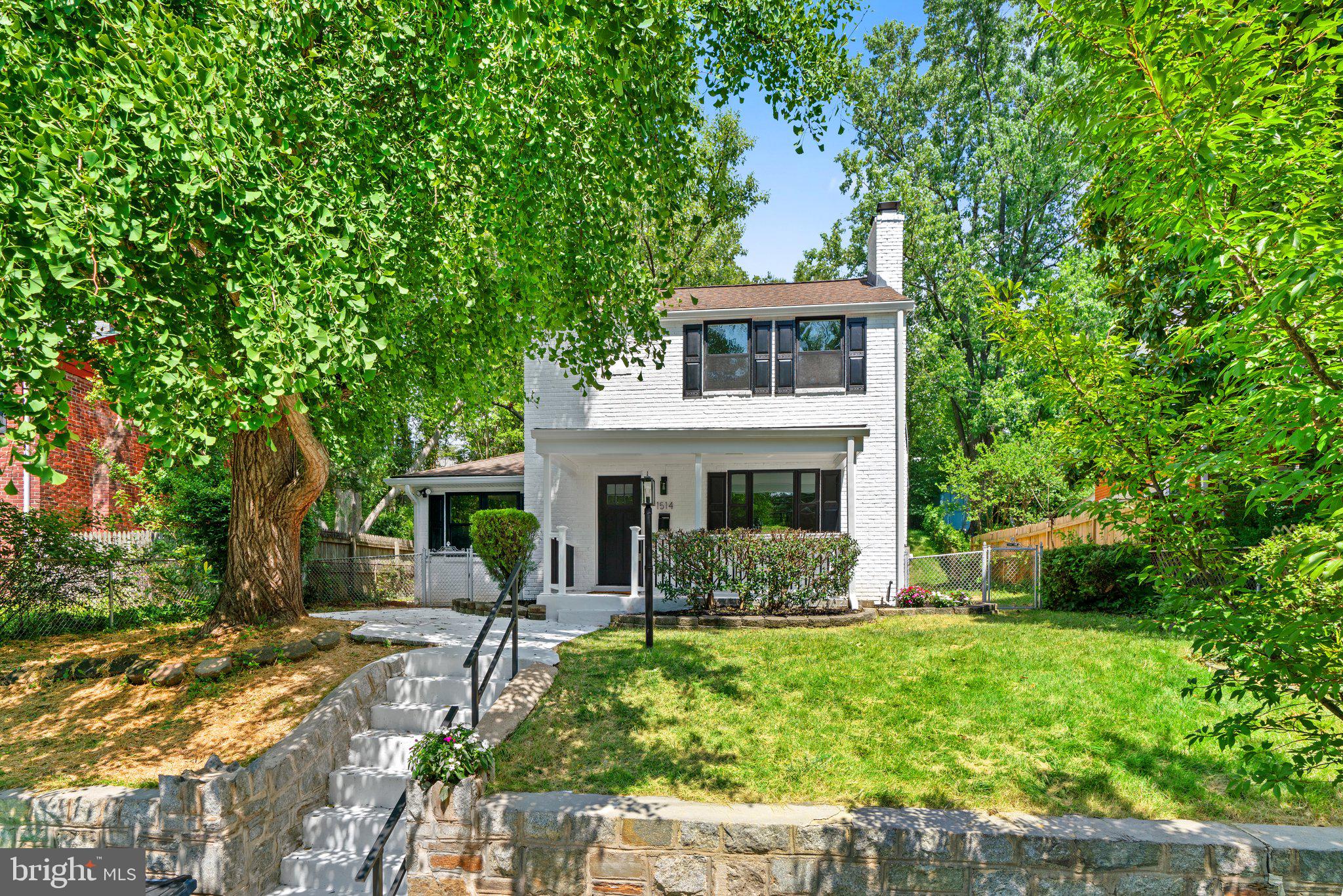 CAROLE HIGHLANDS - Residential