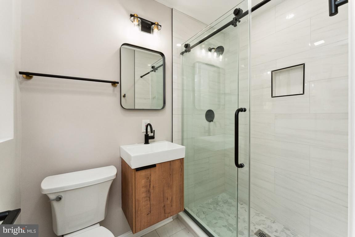 CAROLE HIGHLANDS - Residential