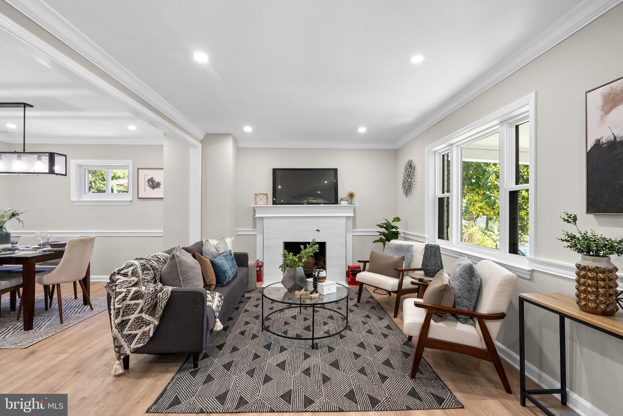 CAROLE HIGHLANDS - Residential