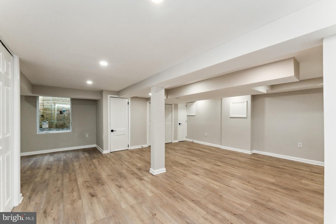 CAROLE HIGHLANDS - Residential