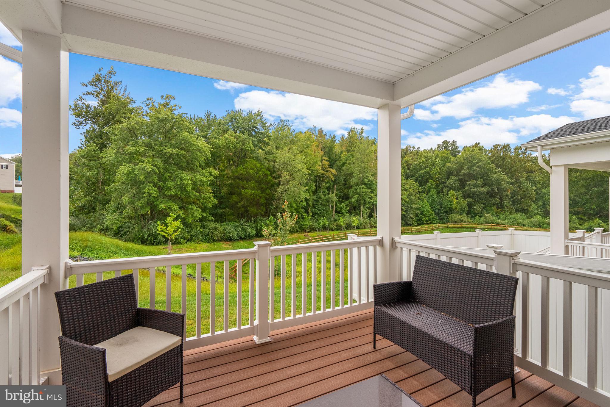 JAMES RUN CARRIAGE HOMES - Residential