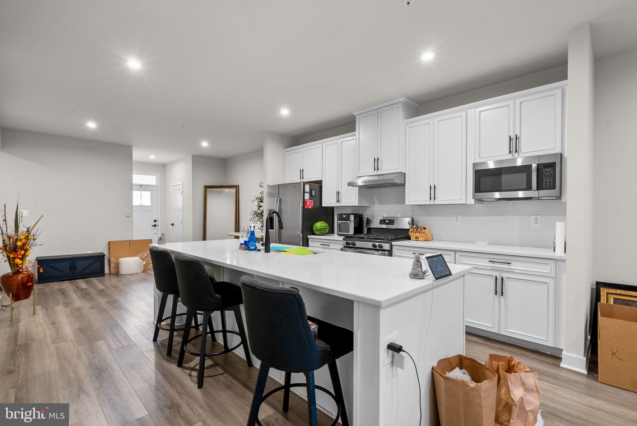 JAMES RUN CARRIAGE HOMES - Residential