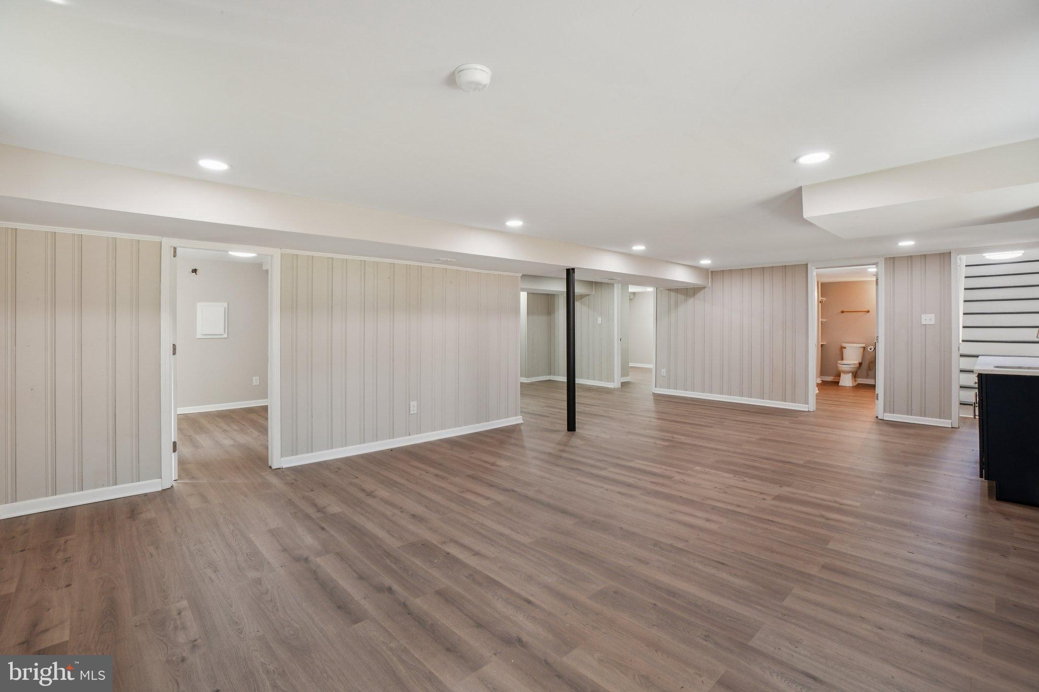 LINCOLNIA HILLS - Residential