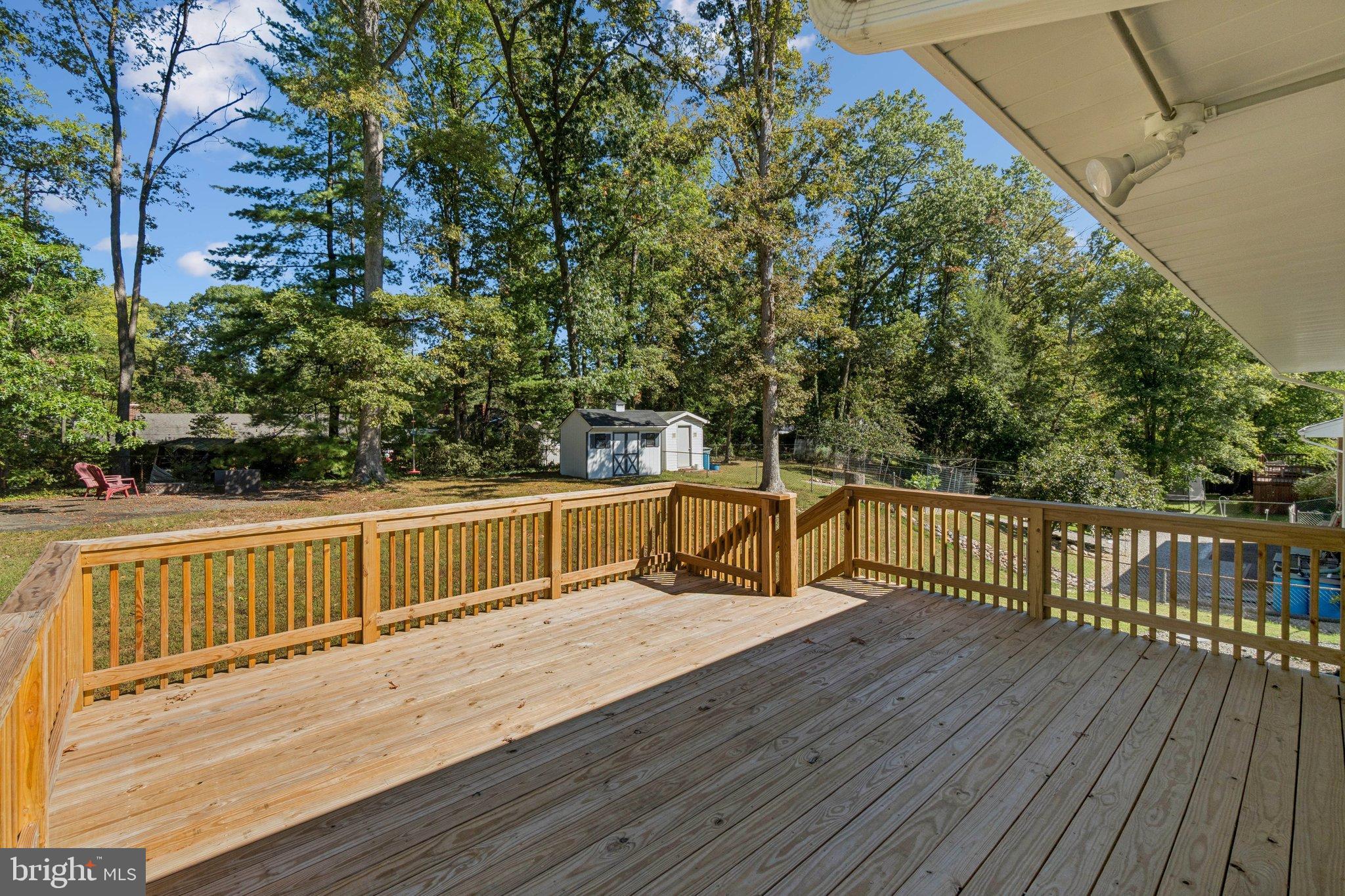 LINCOLNIA HILLS - Residential