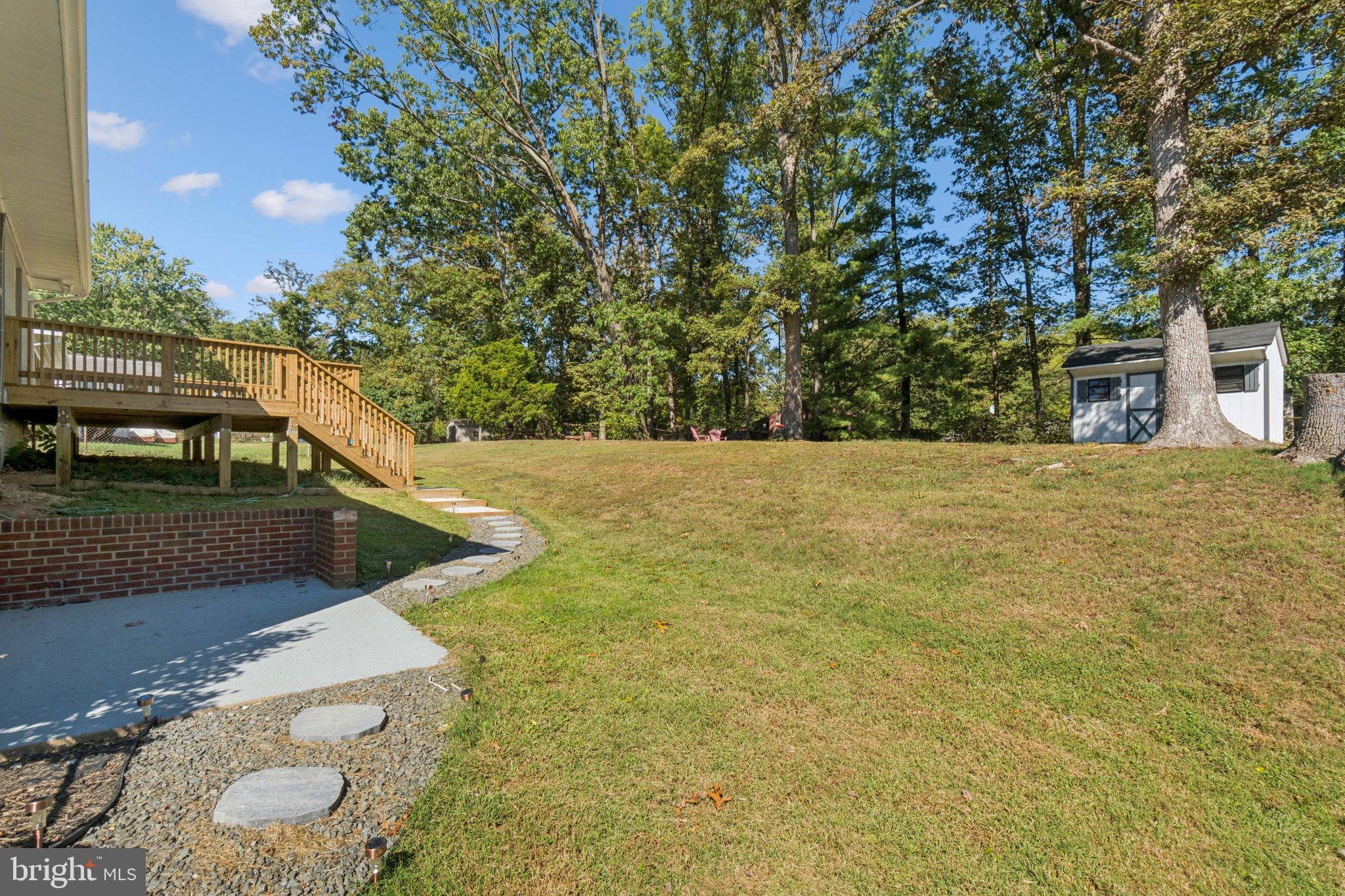 LINCOLNIA HILLS - Residential