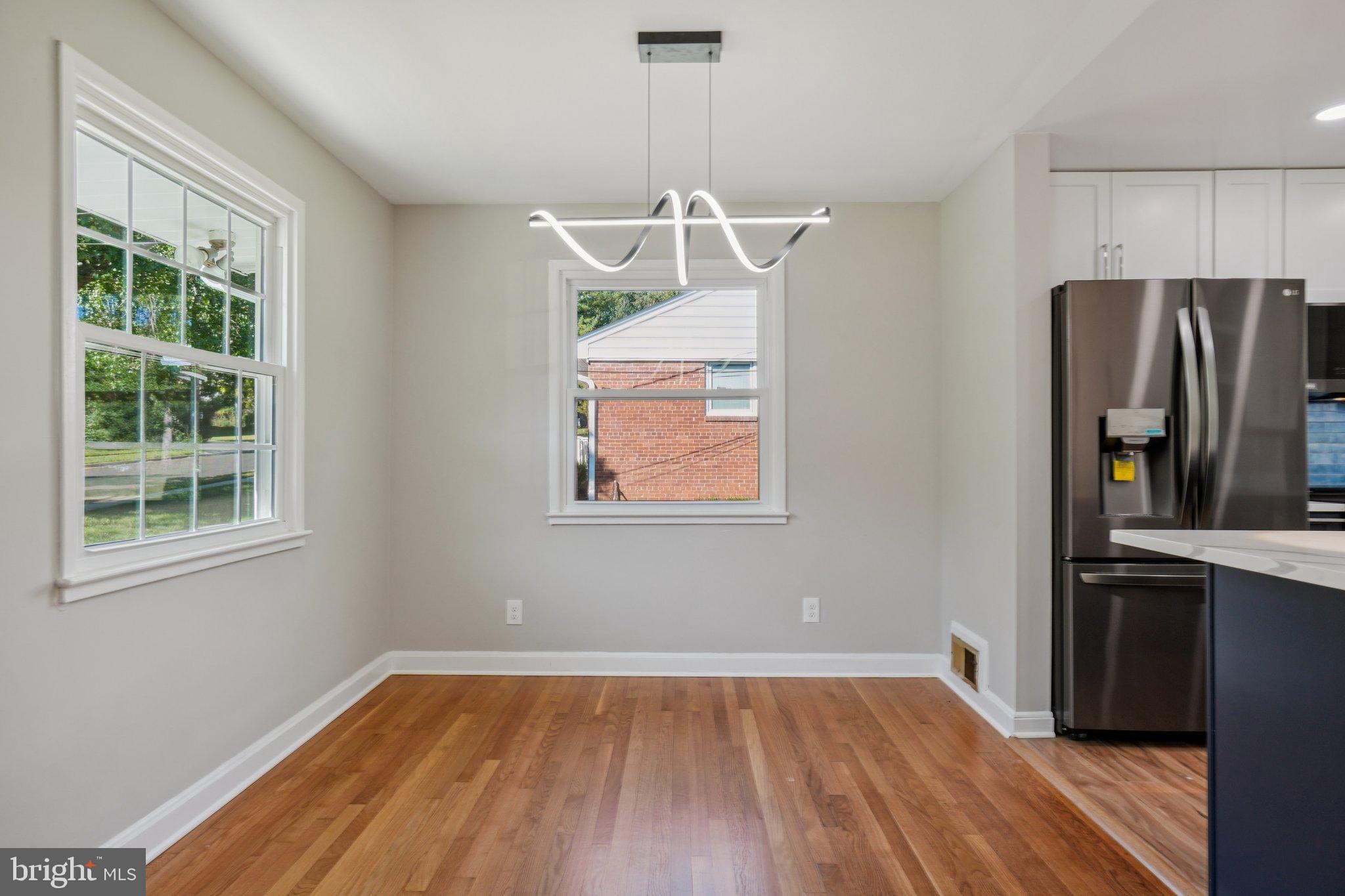 LINCOLNIA HILLS - Residential