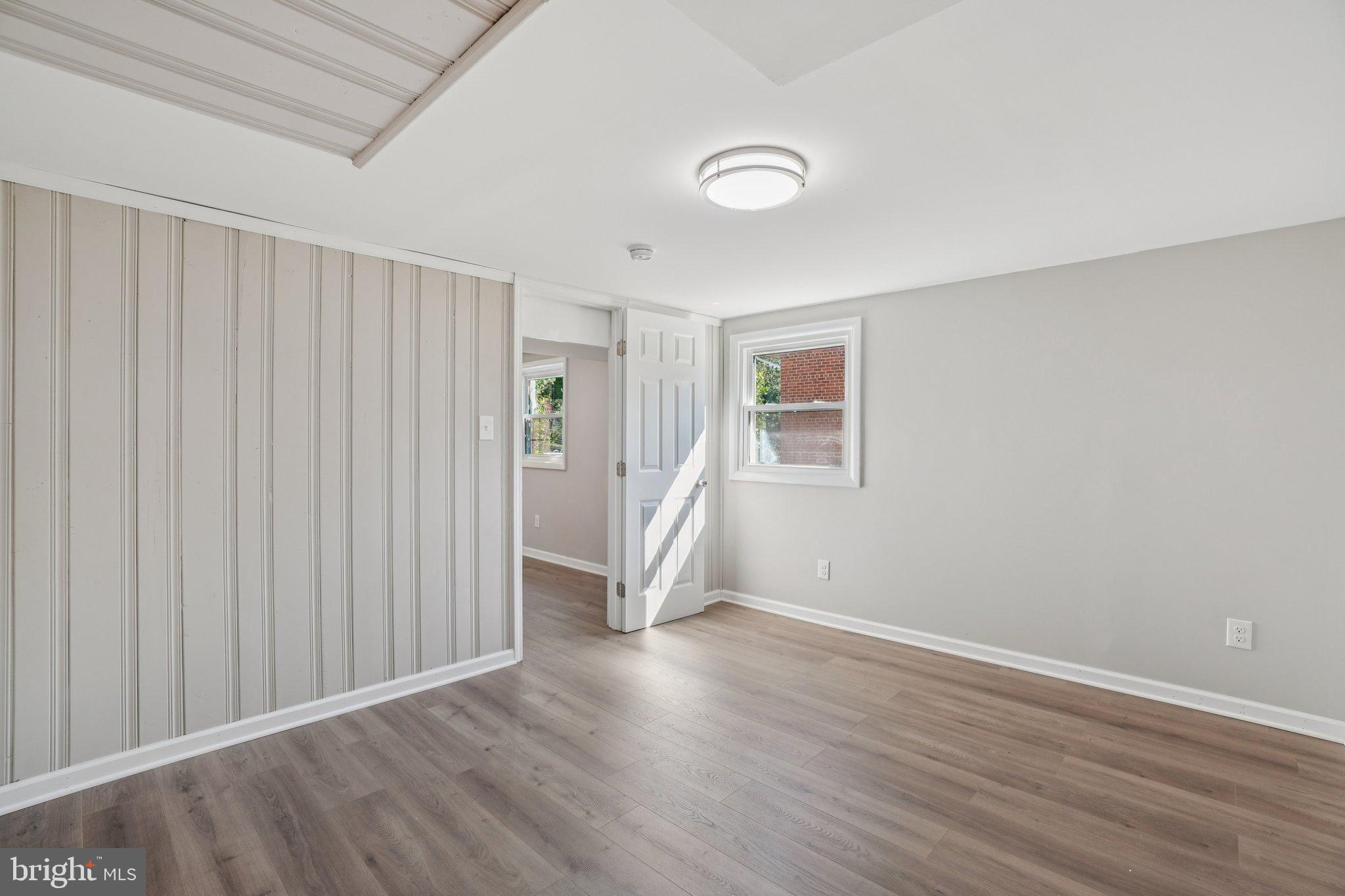 LINCOLNIA HILLS - Residential