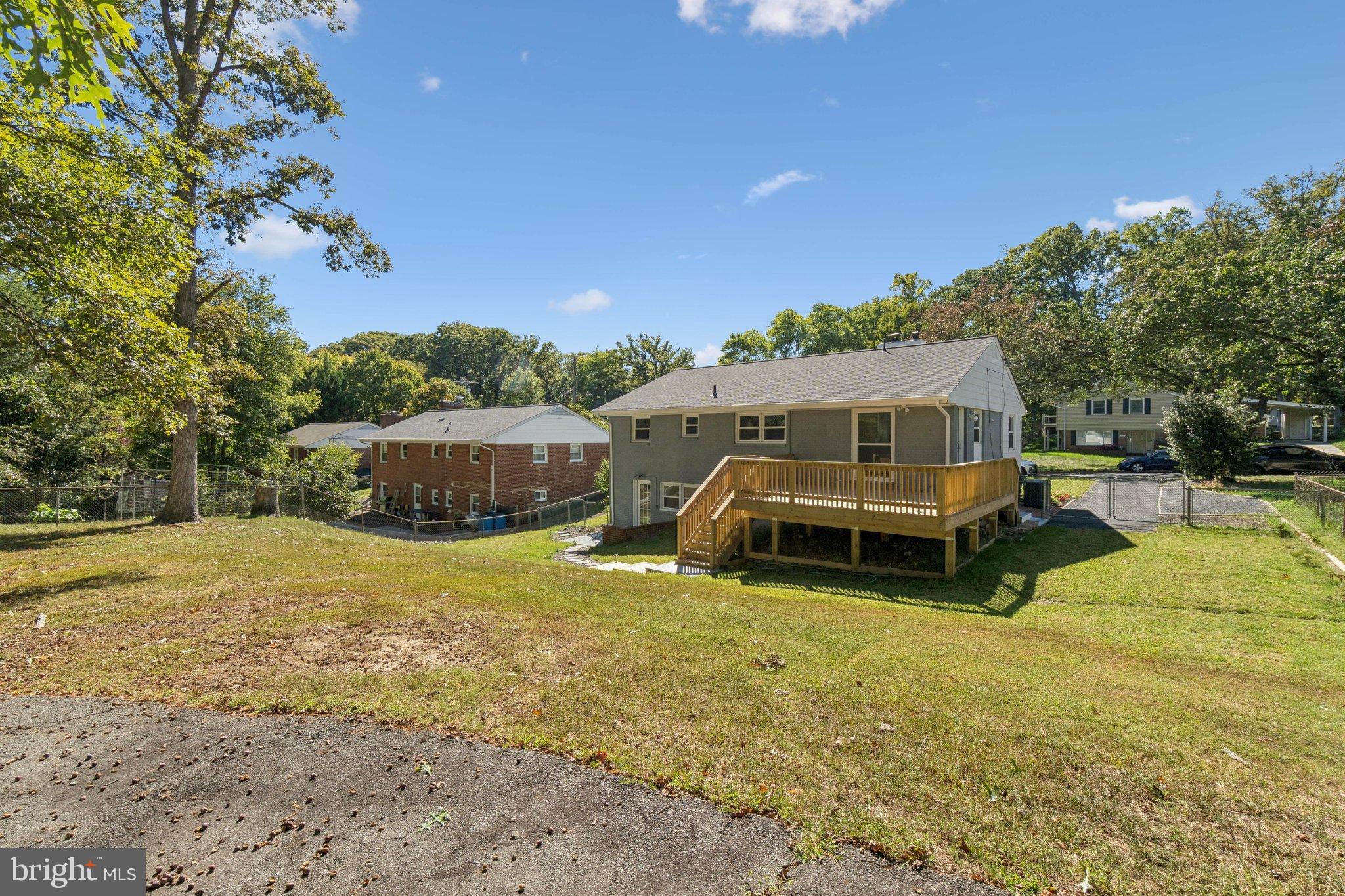 LINCOLNIA HILLS - Residential