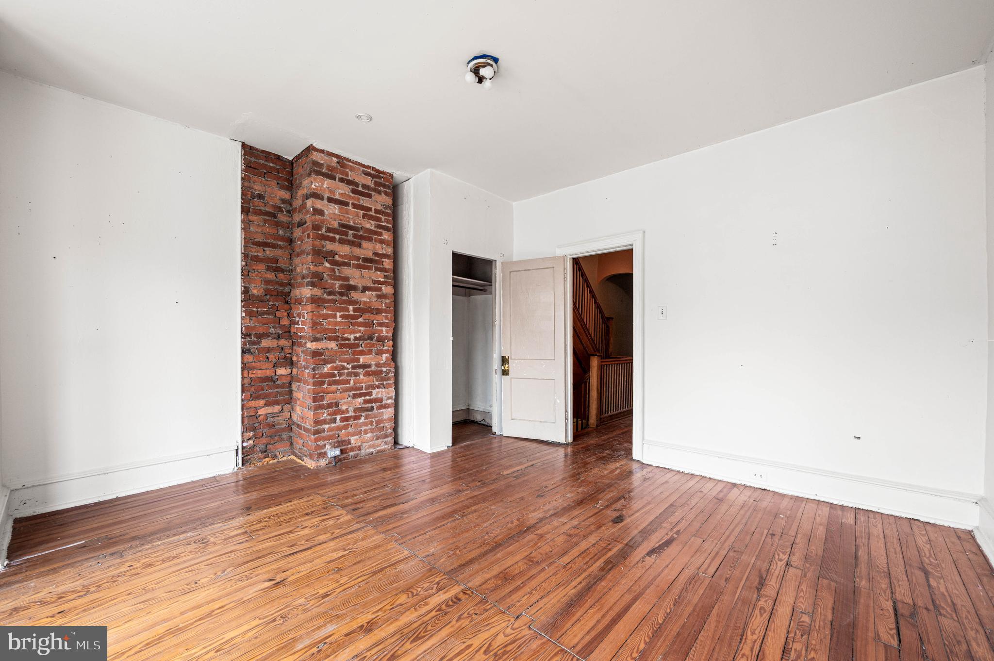 GARDEN COURT - Residential