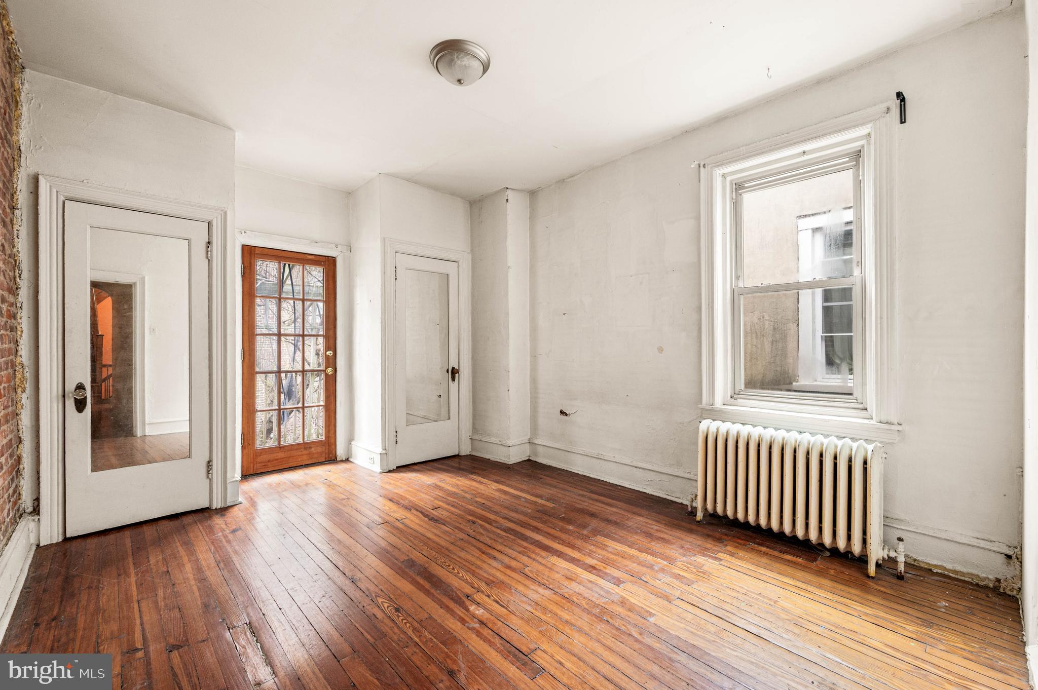 GARDEN COURT - Residential