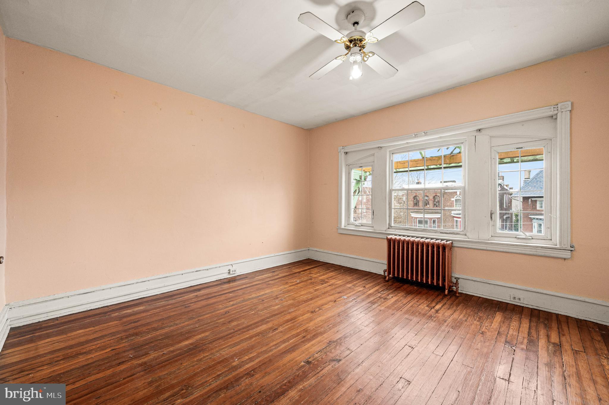 GARDEN COURT - Residential