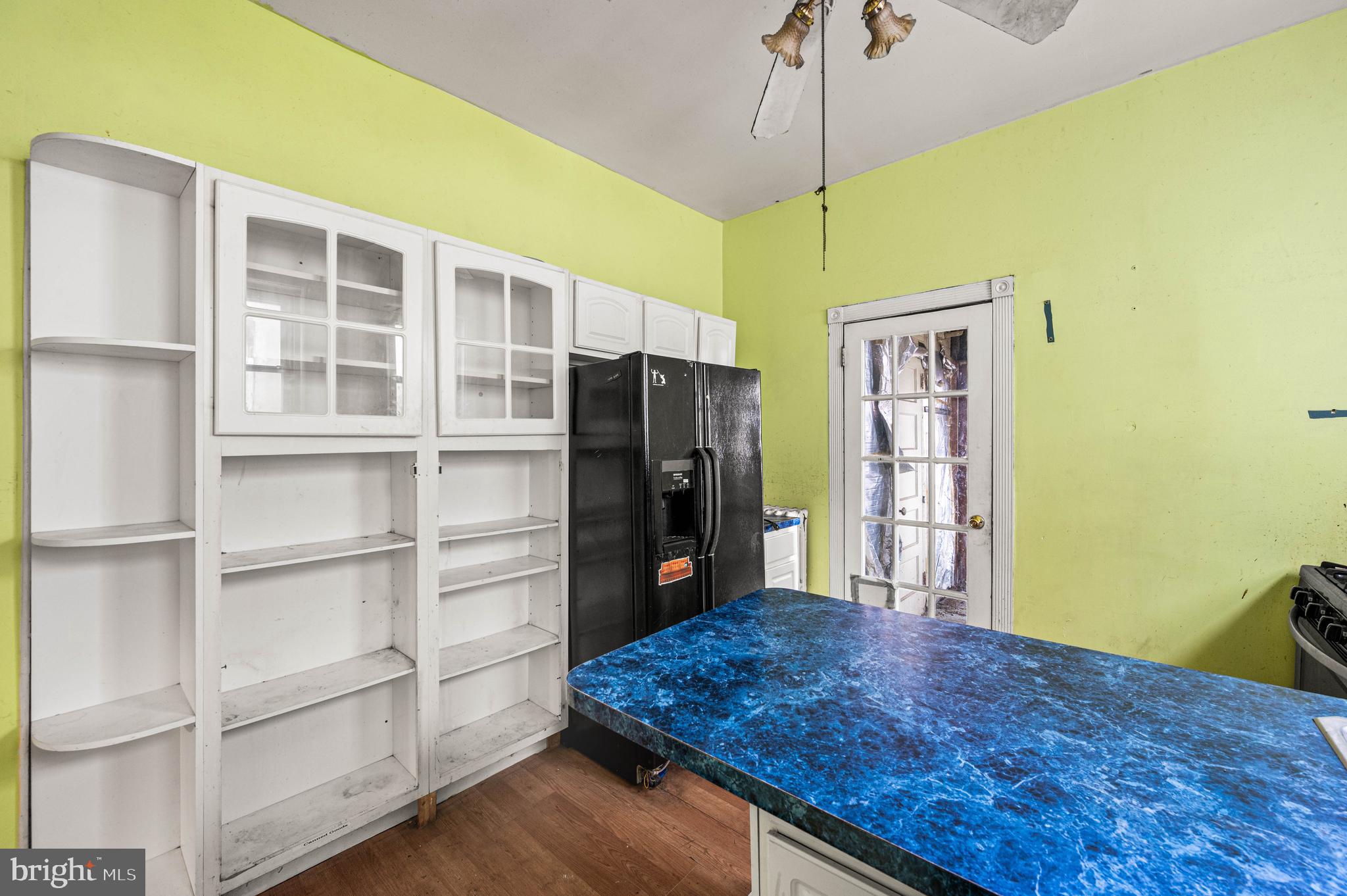 GARDEN COURT - Residential