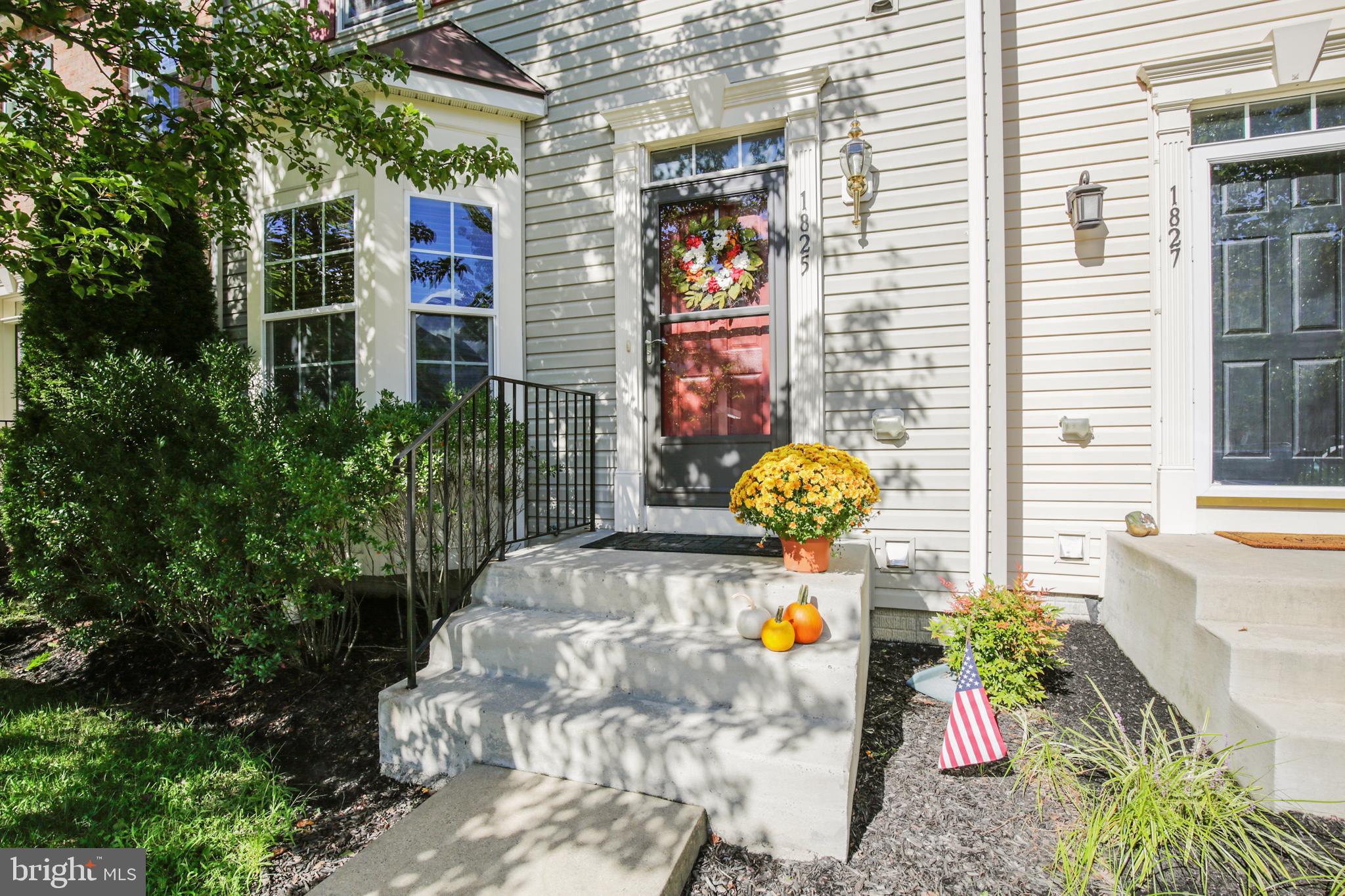 TWIN ARCH CROSSING - Residential