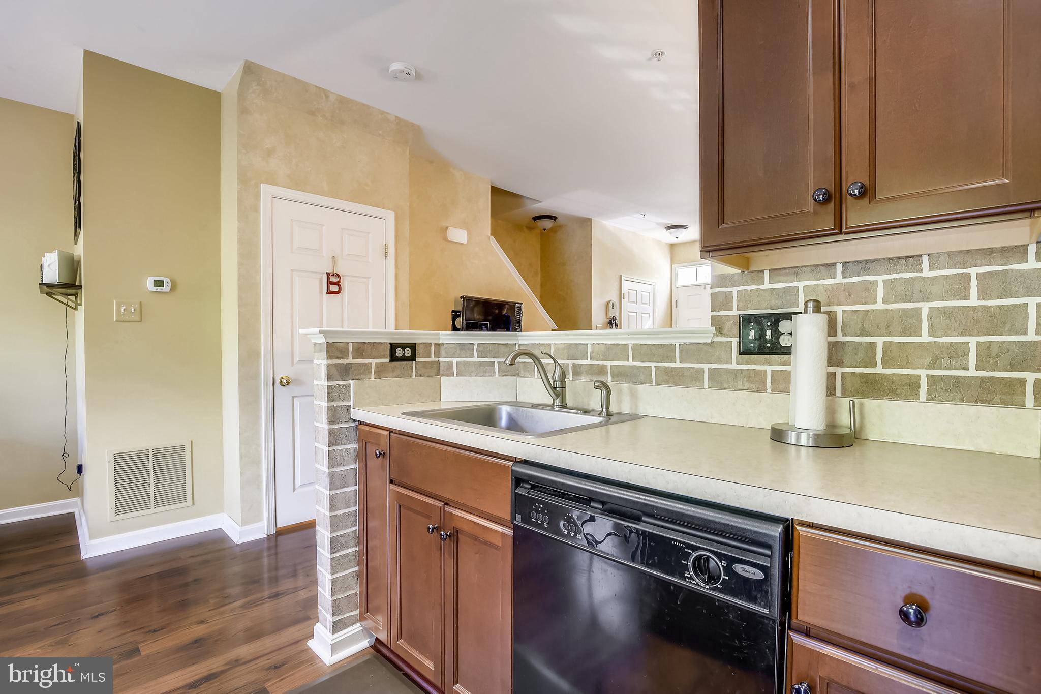 TWIN ARCH CROSSING - Residential