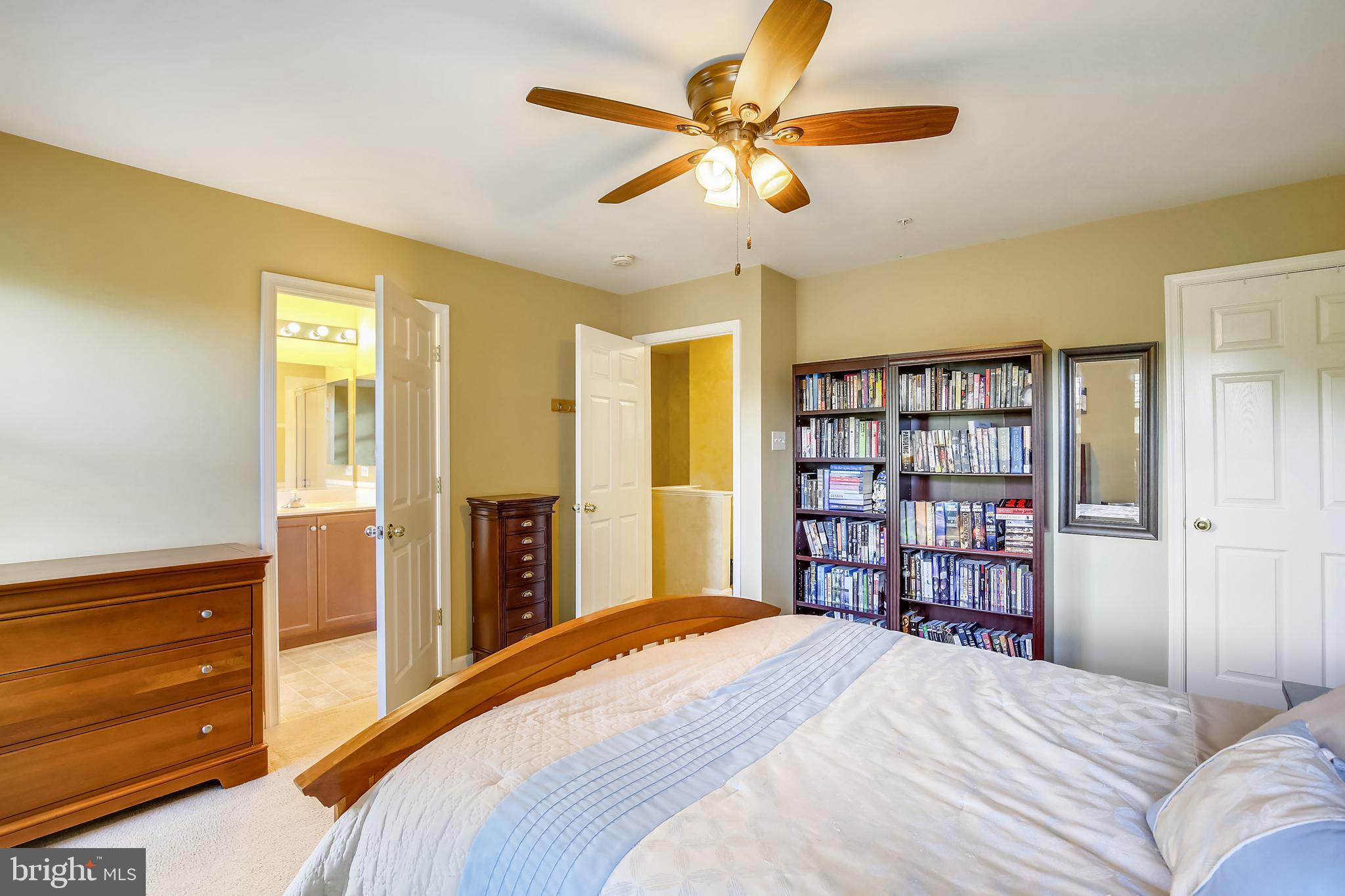 TWIN ARCH CROSSING - Residential