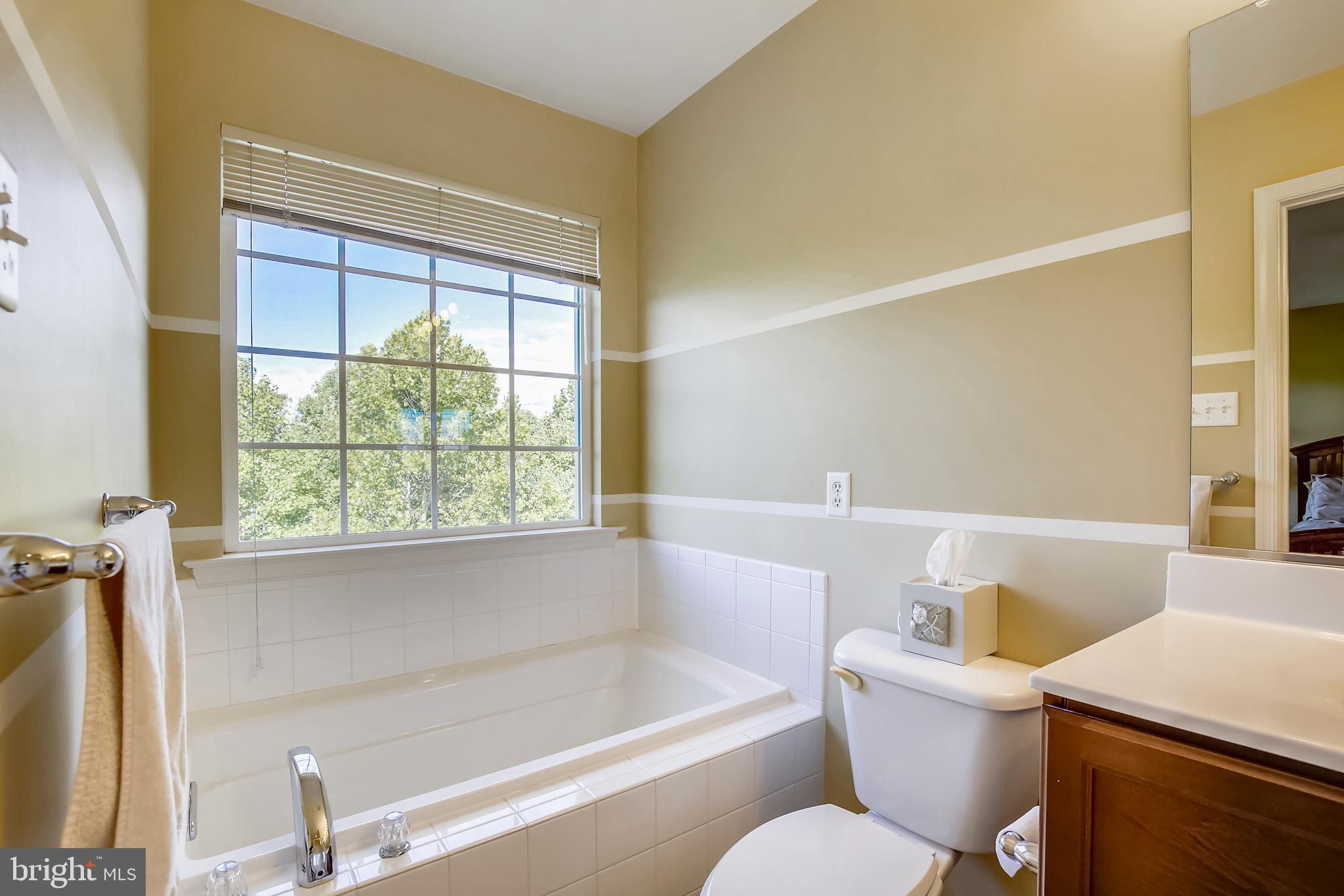 TWIN ARCH CROSSING - Residential