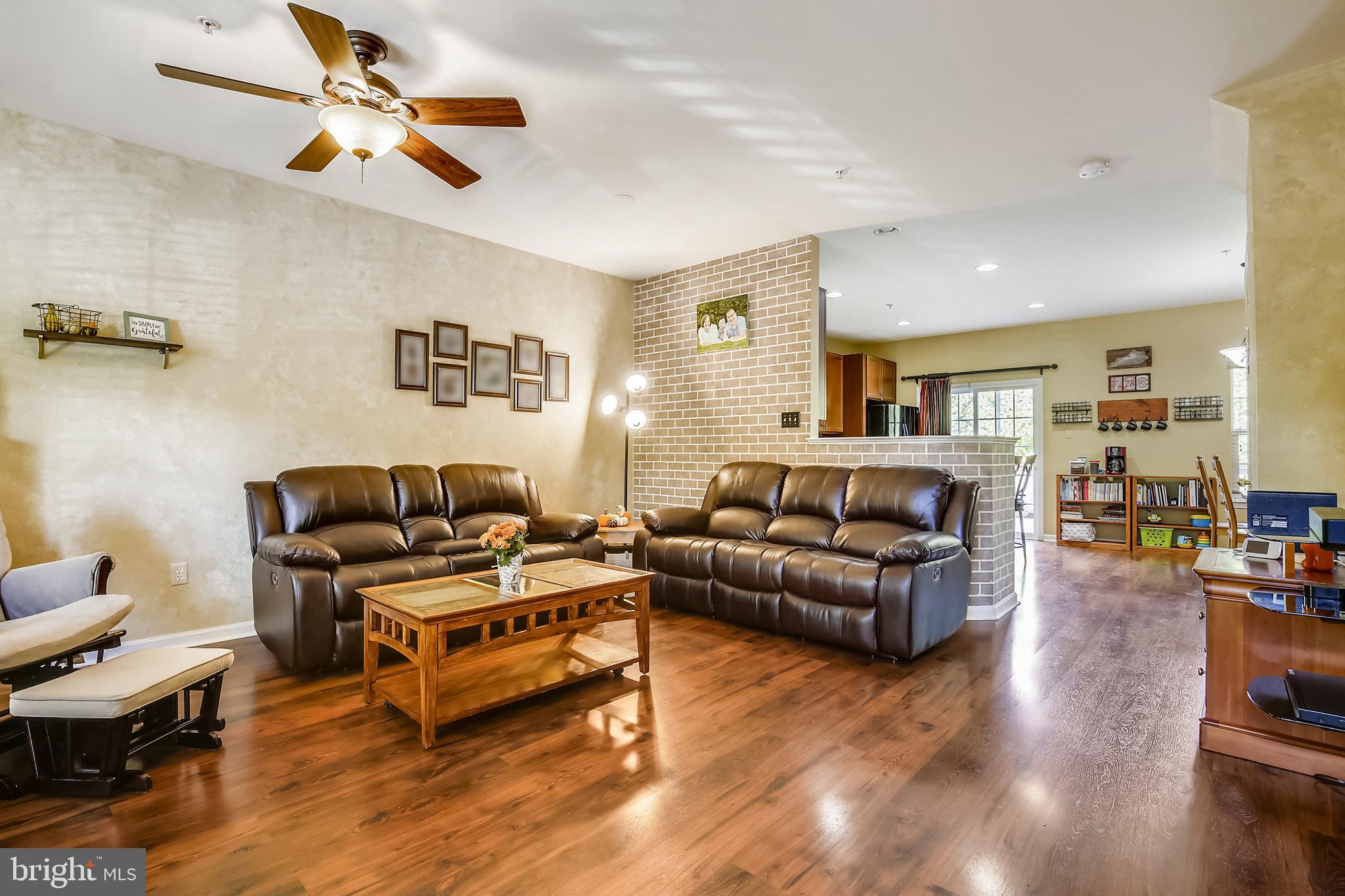 TWIN ARCH CROSSING - Residential