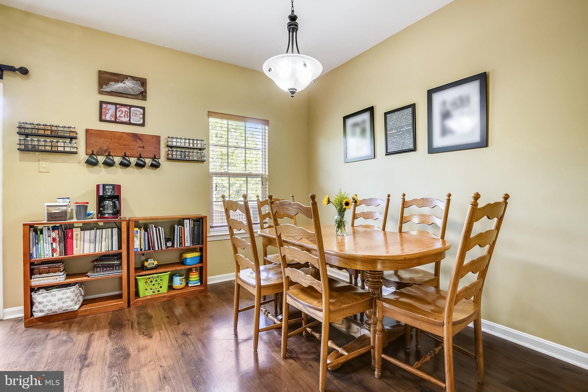 TWIN ARCH CROSSING - Residential