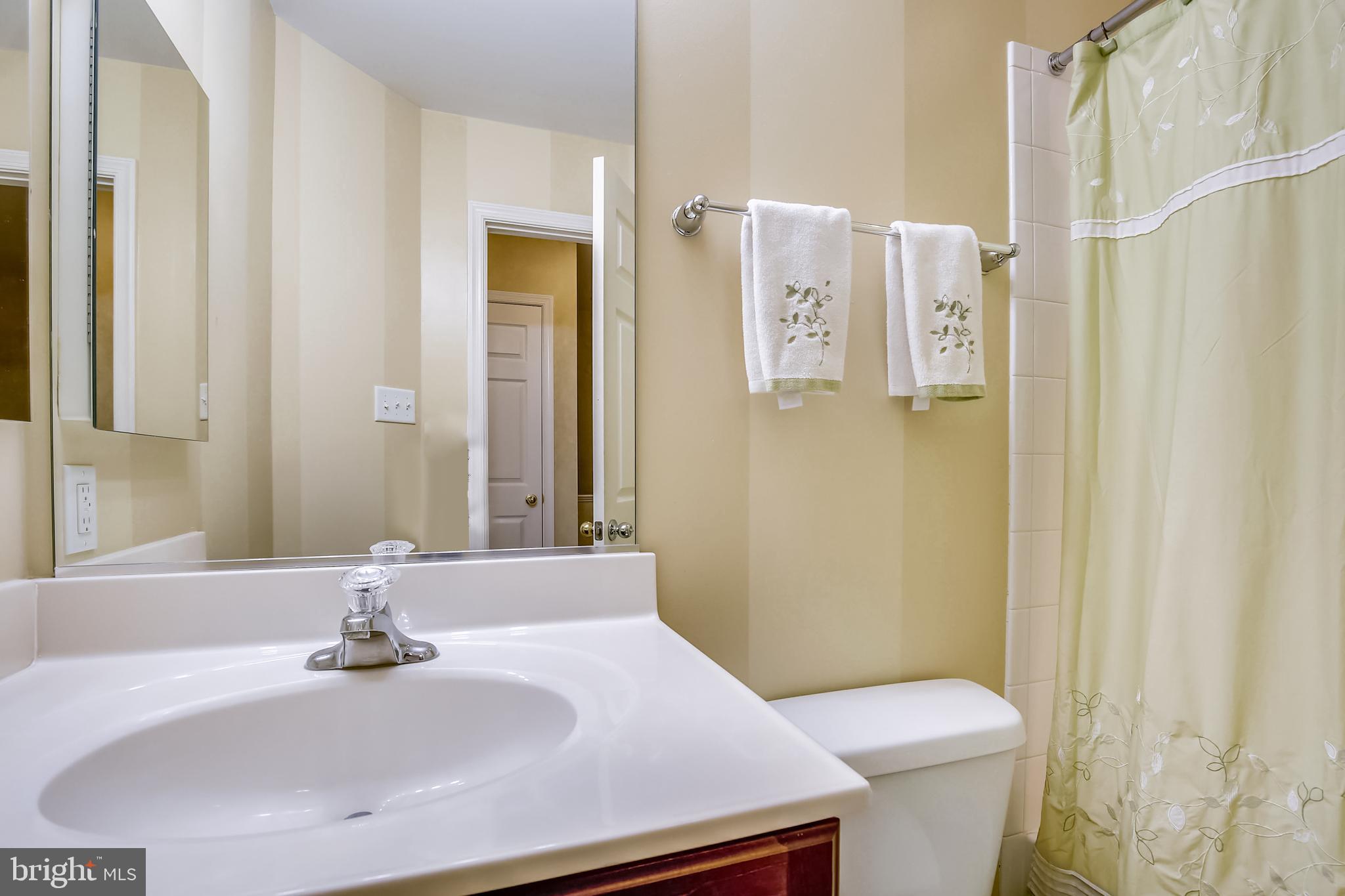 TWIN ARCH CROSSING - Residential