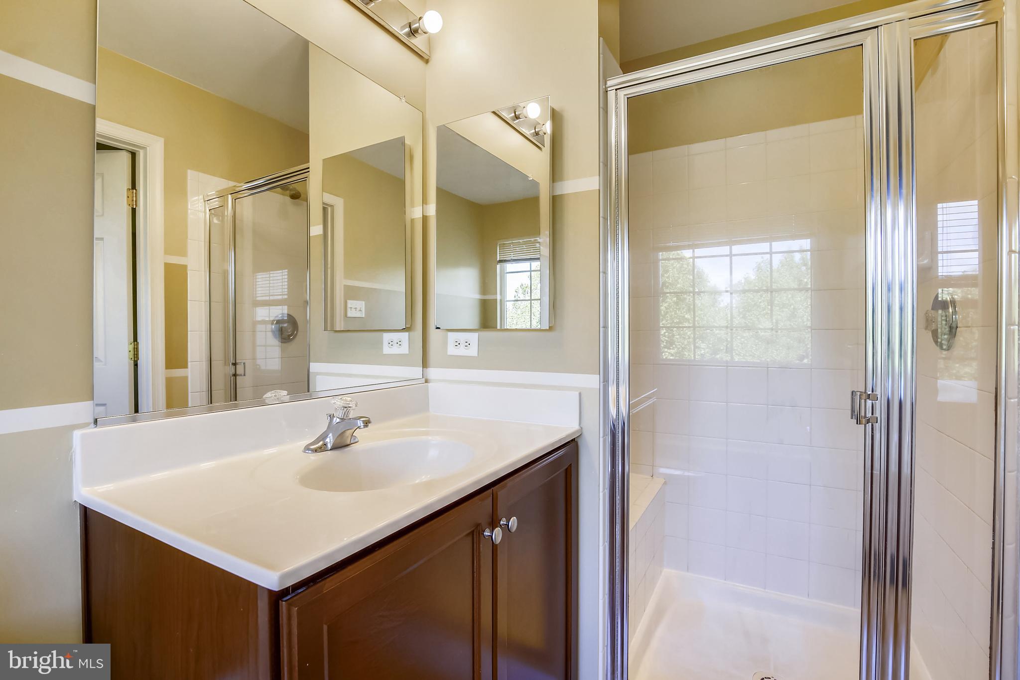 TWIN ARCH CROSSING - Residential