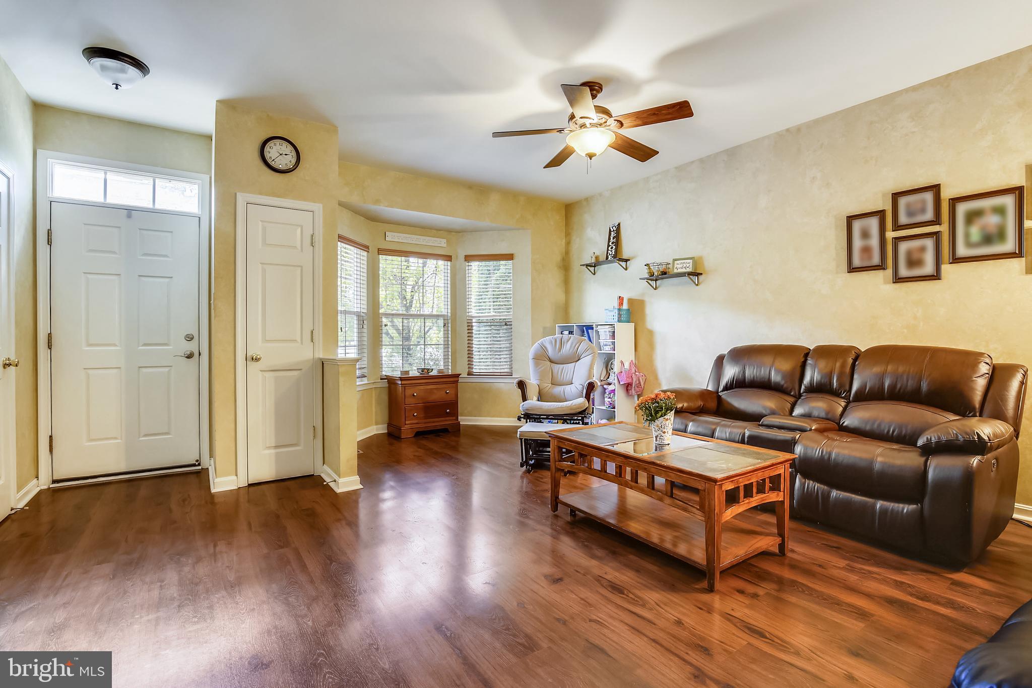 TWIN ARCH CROSSING - Residential