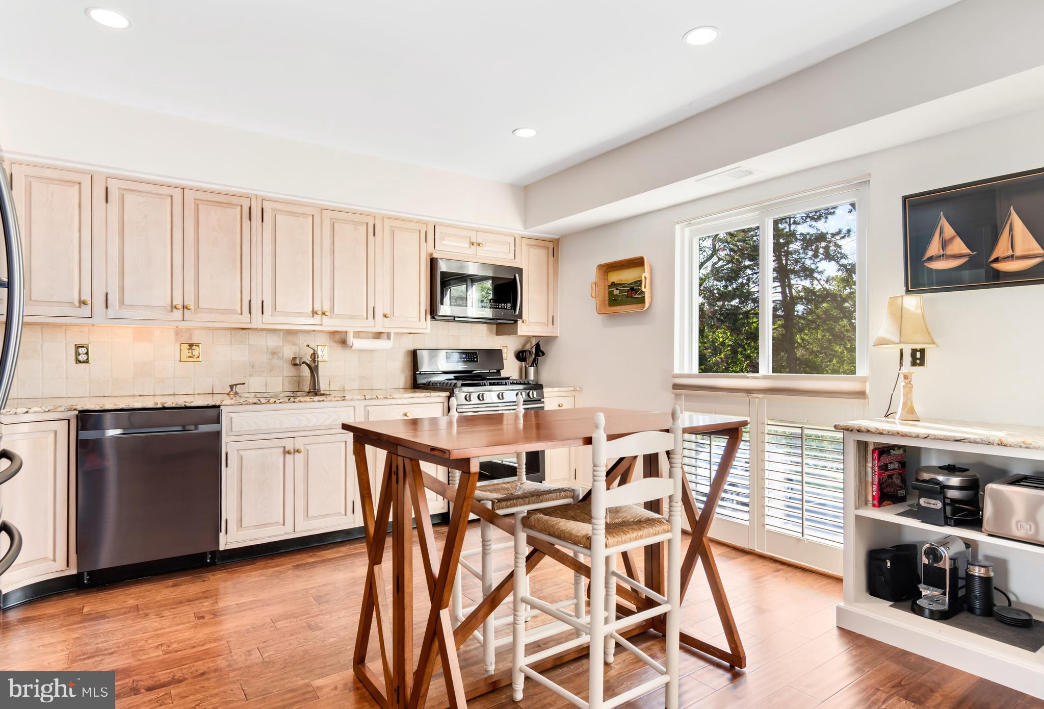 SEVERN HOUSE - Residential