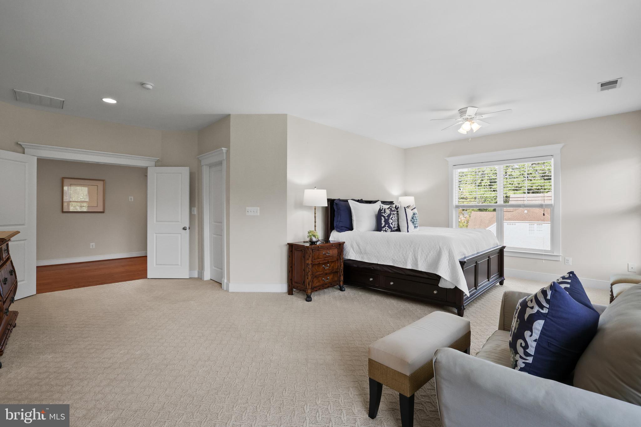 NEAR FALLS CHURCH - Residential