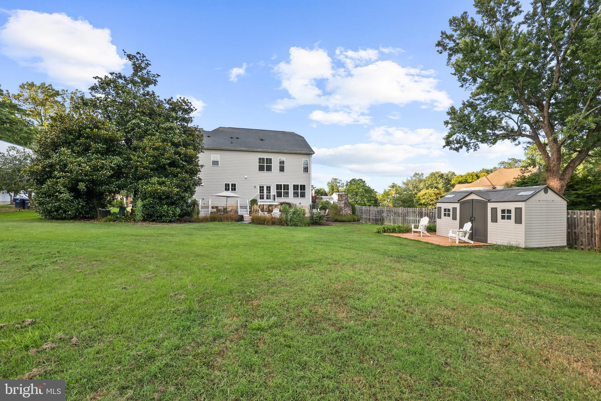 NEAR FALLS CHURCH - Residential