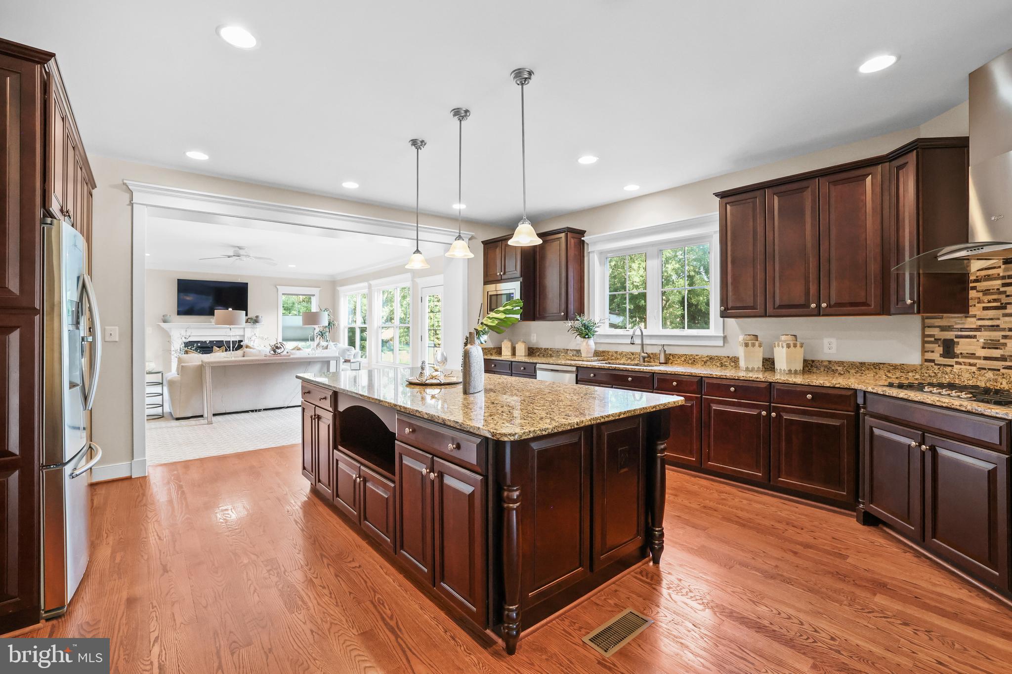 NEAR FALLS CHURCH - Residential