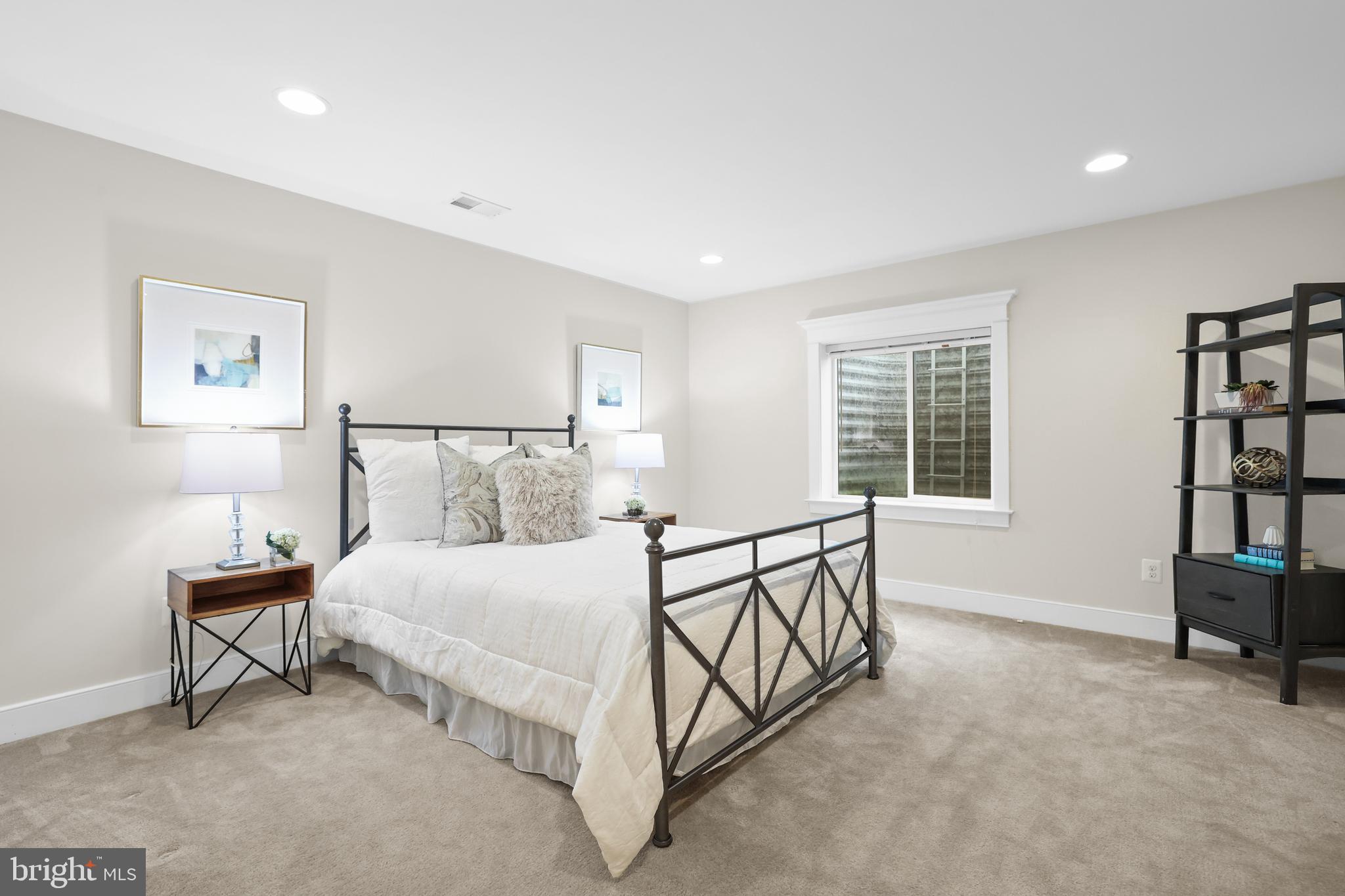 NEAR FALLS CHURCH - Residential