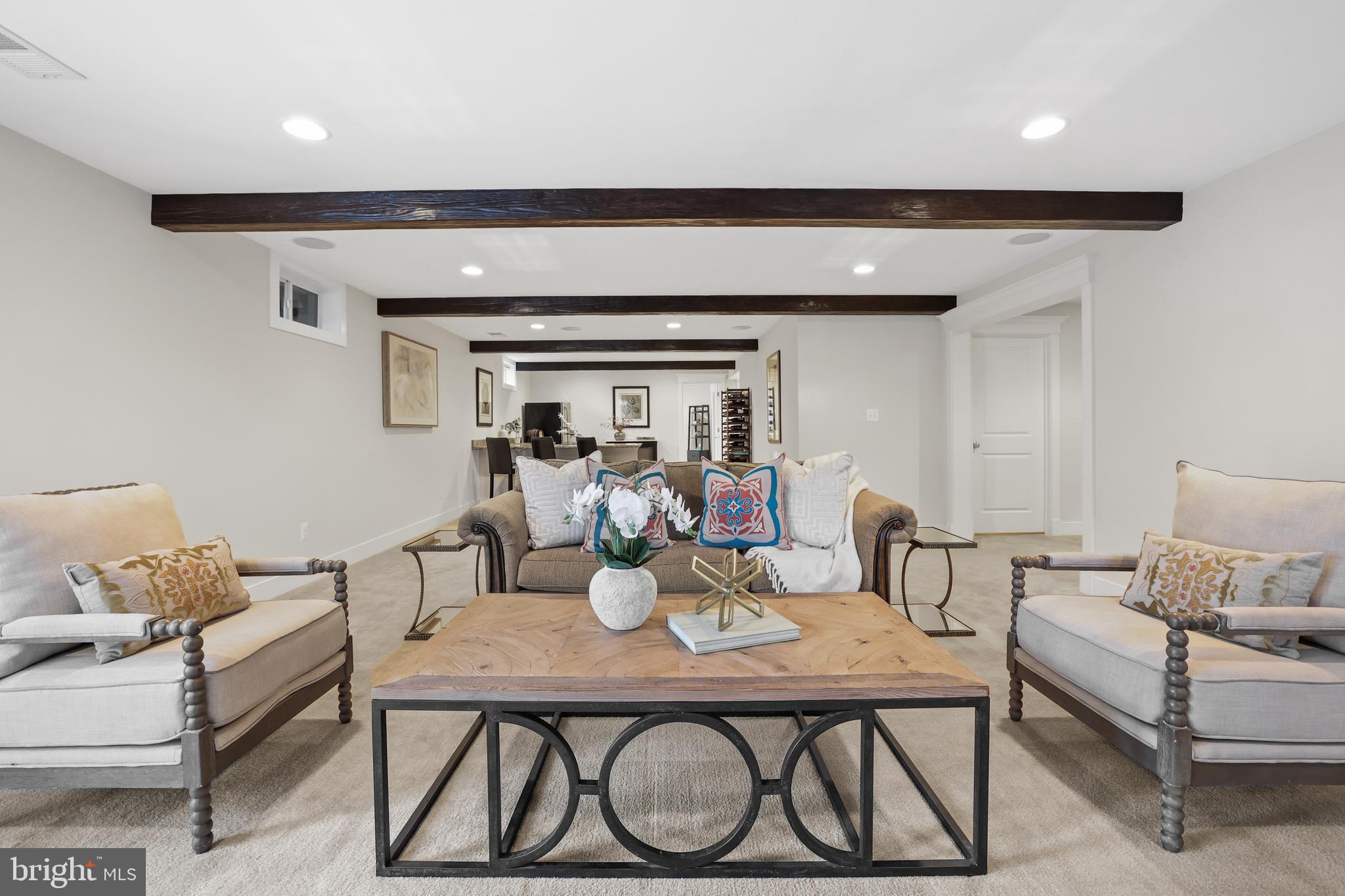 NEAR FALLS CHURCH - Residential