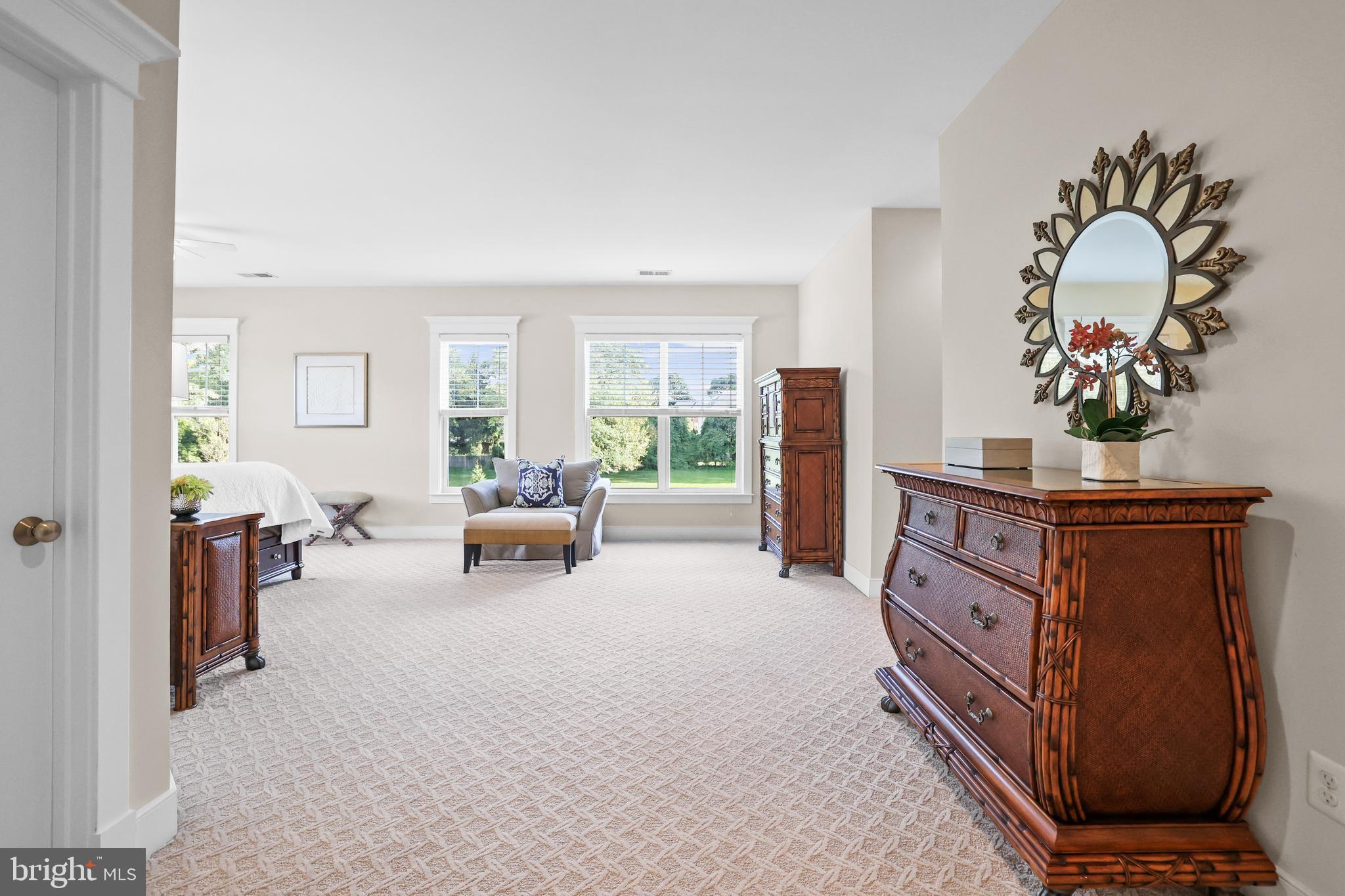 NEAR FALLS CHURCH - Residential